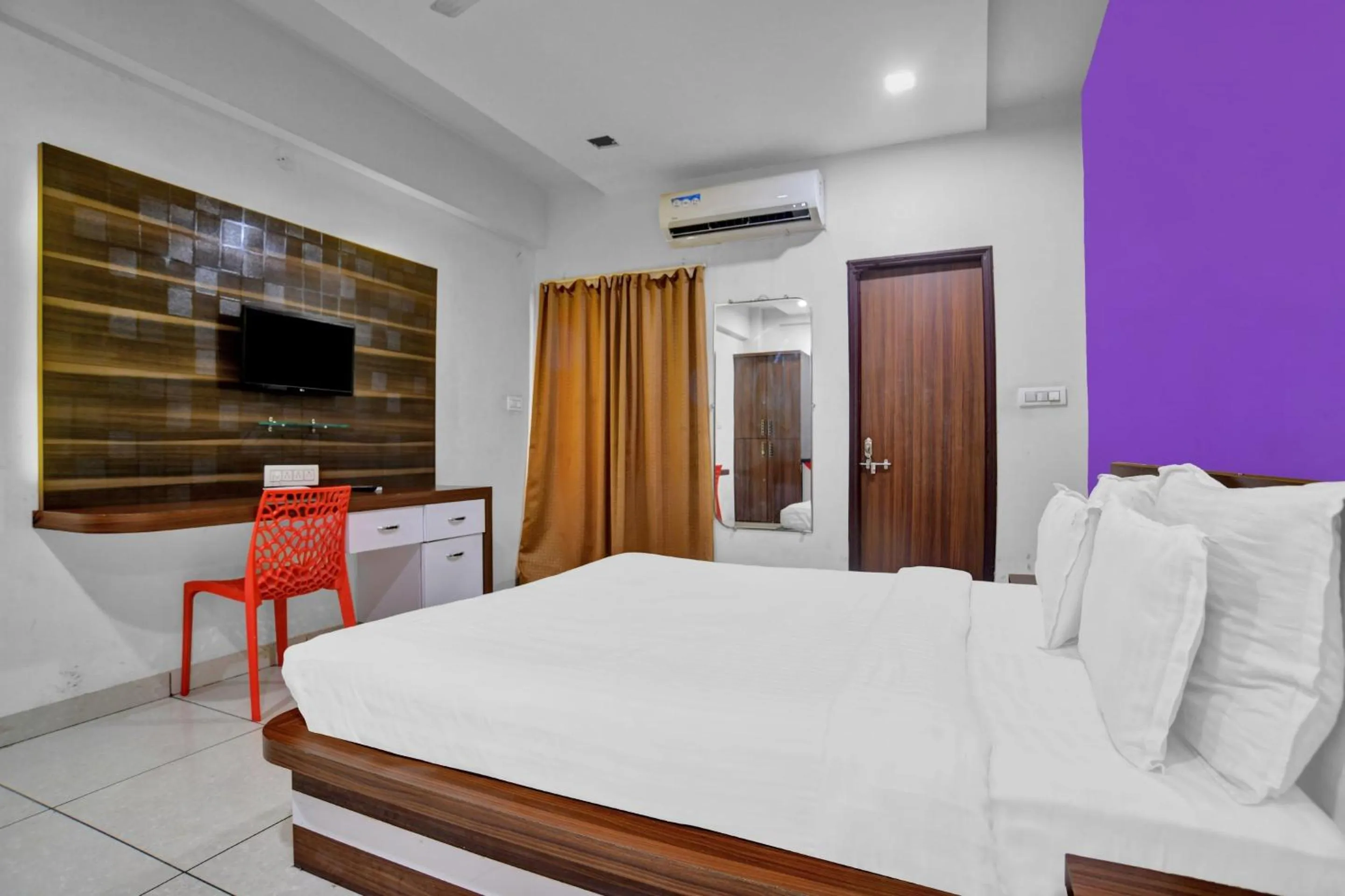 Bedroom, Bed in Collection O Jineshwari Hotel