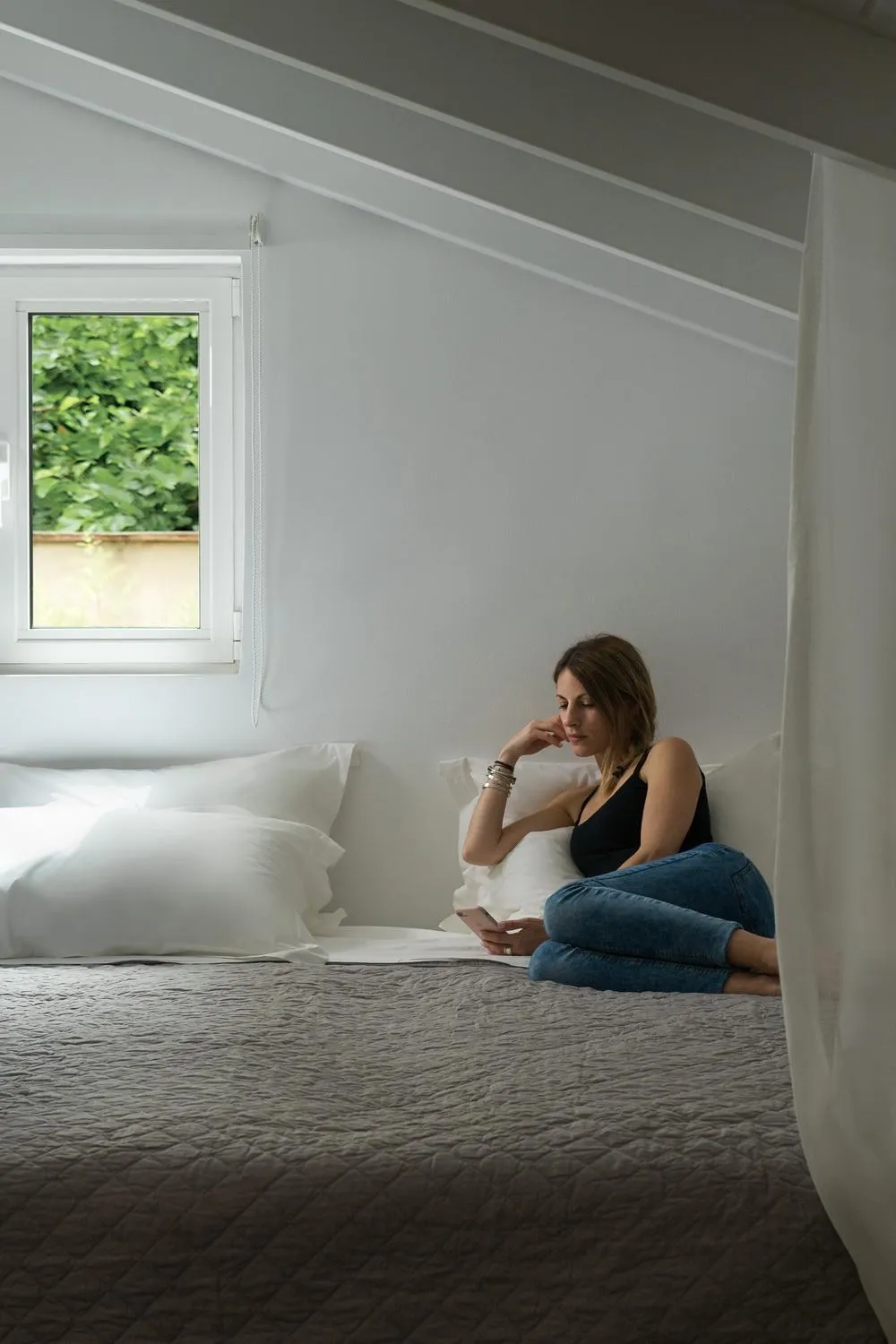 group of guests, Bed in Sir Athens