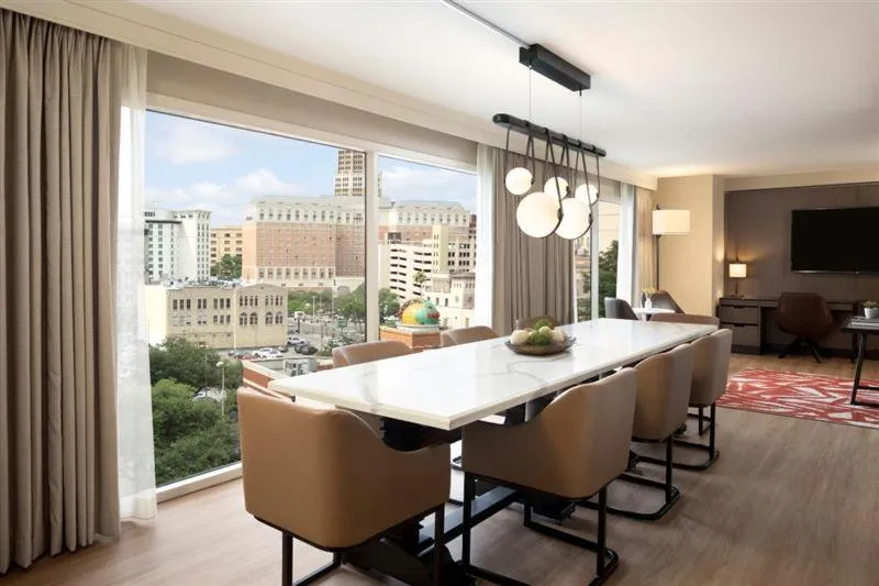 Hyatt Regency San Antonio Riverwalk