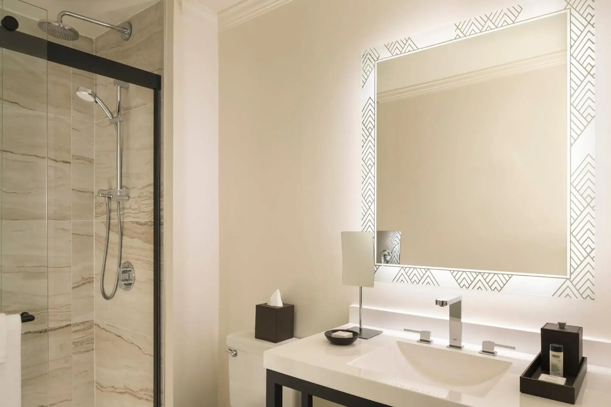 King Room with Mountain View in Amara Resort & Spa King Room with Mountain View in Amara Resort & Spa