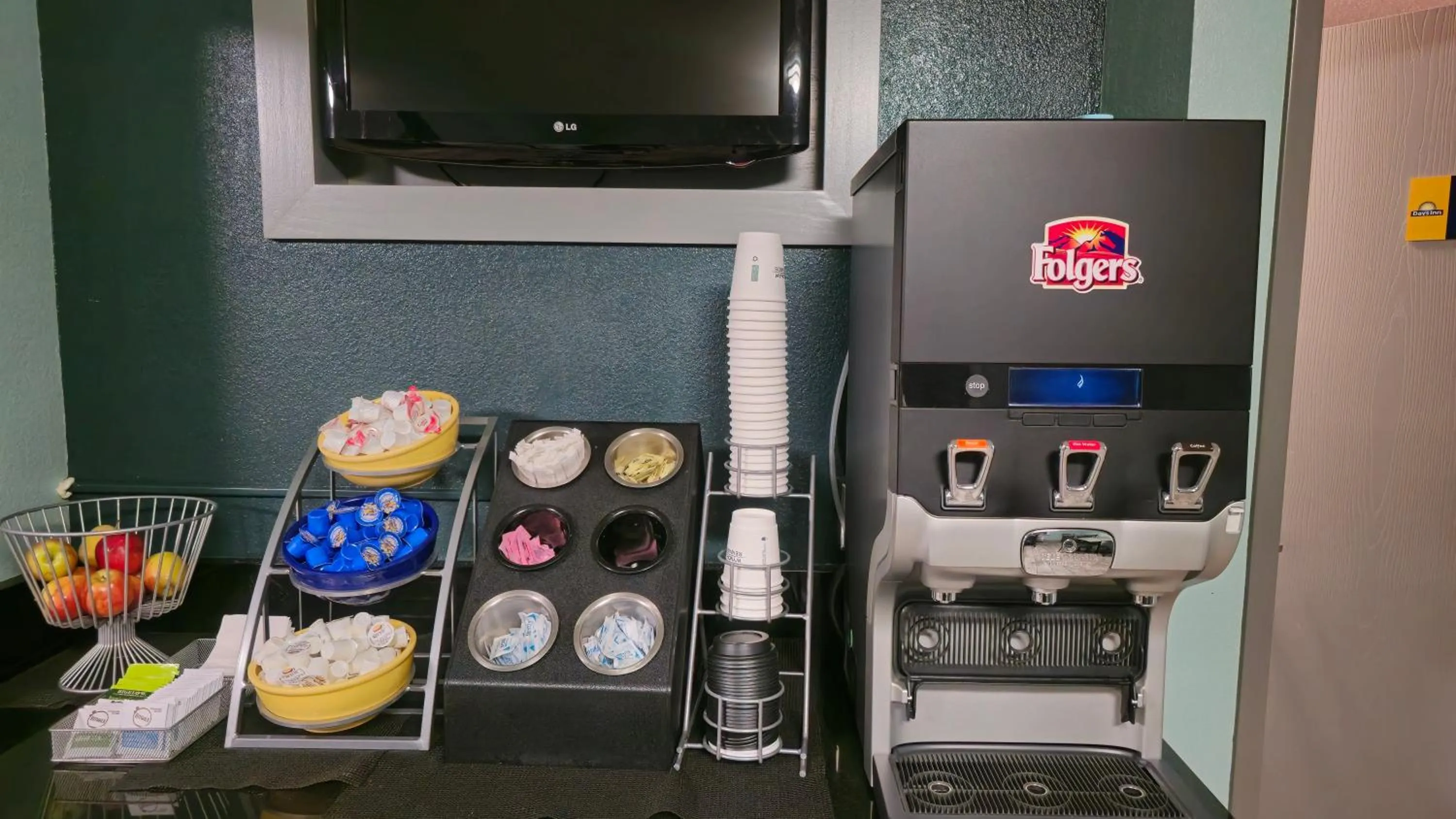 Breakfast in Days Inn by Wyndham Black River Falls - Access to ATV Trail