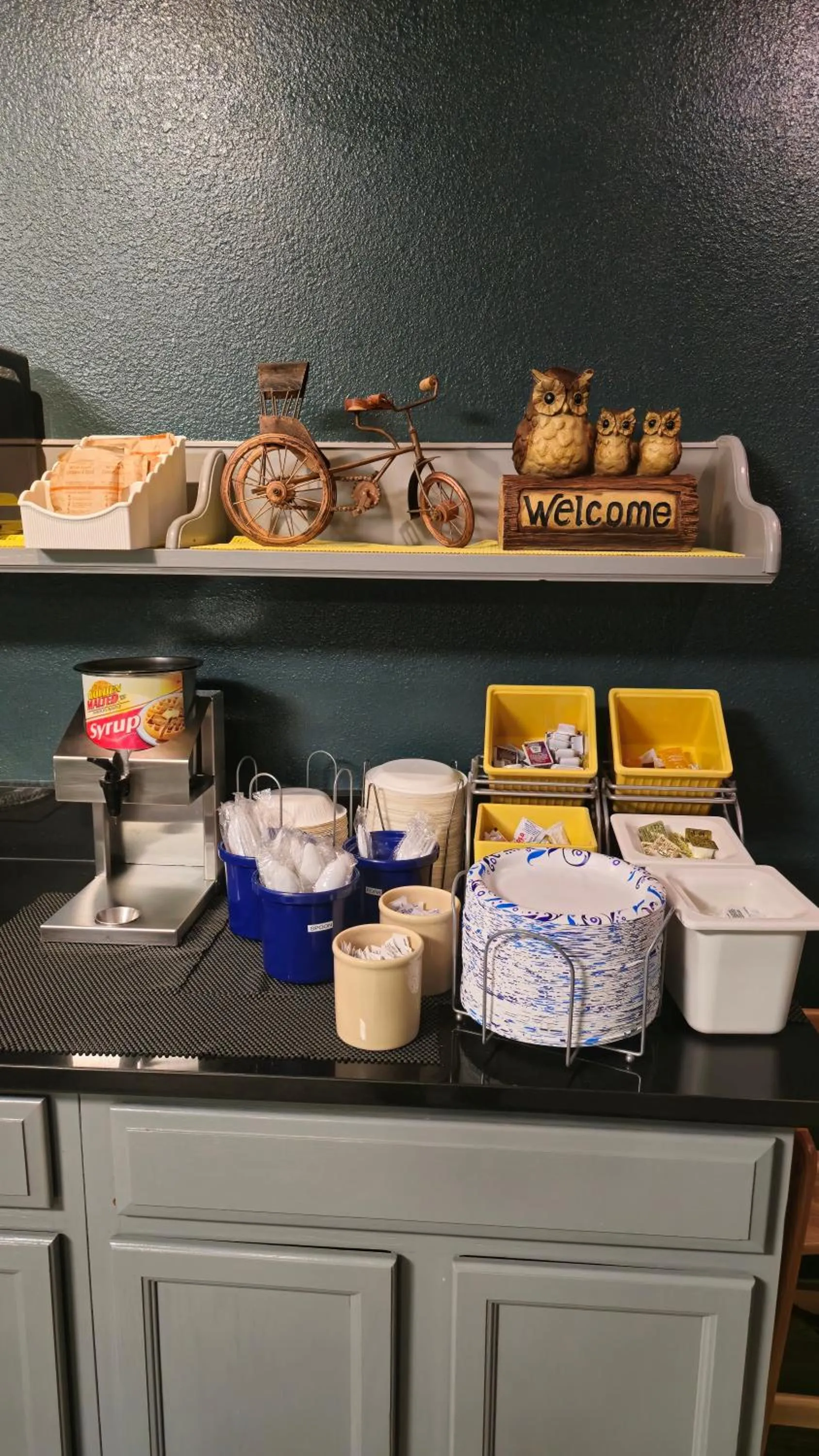 Breakfast in Days Inn by Wyndham Black River Falls - Access to ATV Trail