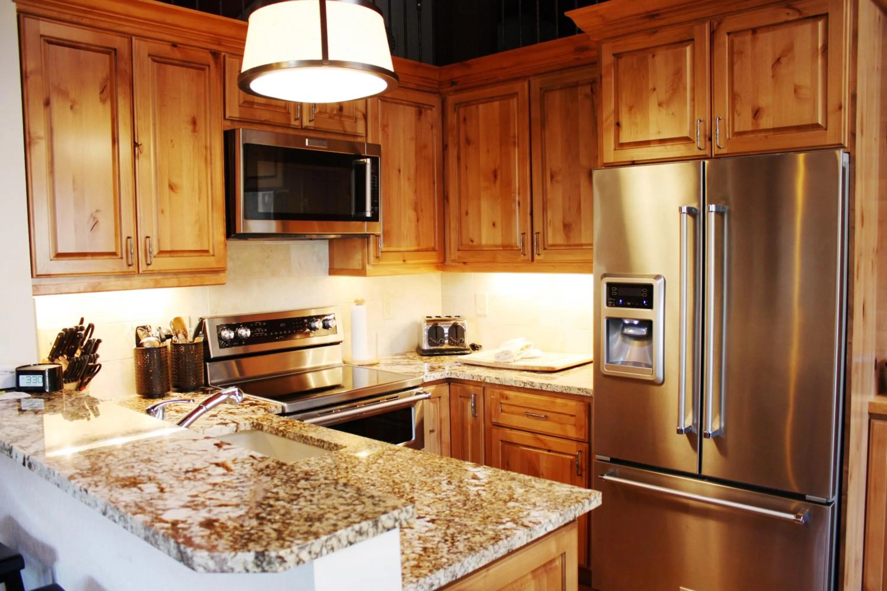 Kitchen or kitchenette in Vail Racquet Club Mountain Resort