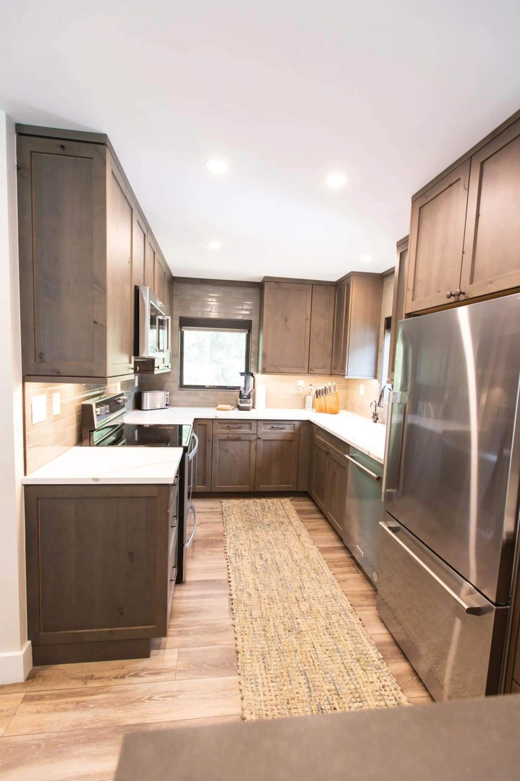 Kitchen or kitchenette in Vail Racquet Club Mountain Resort