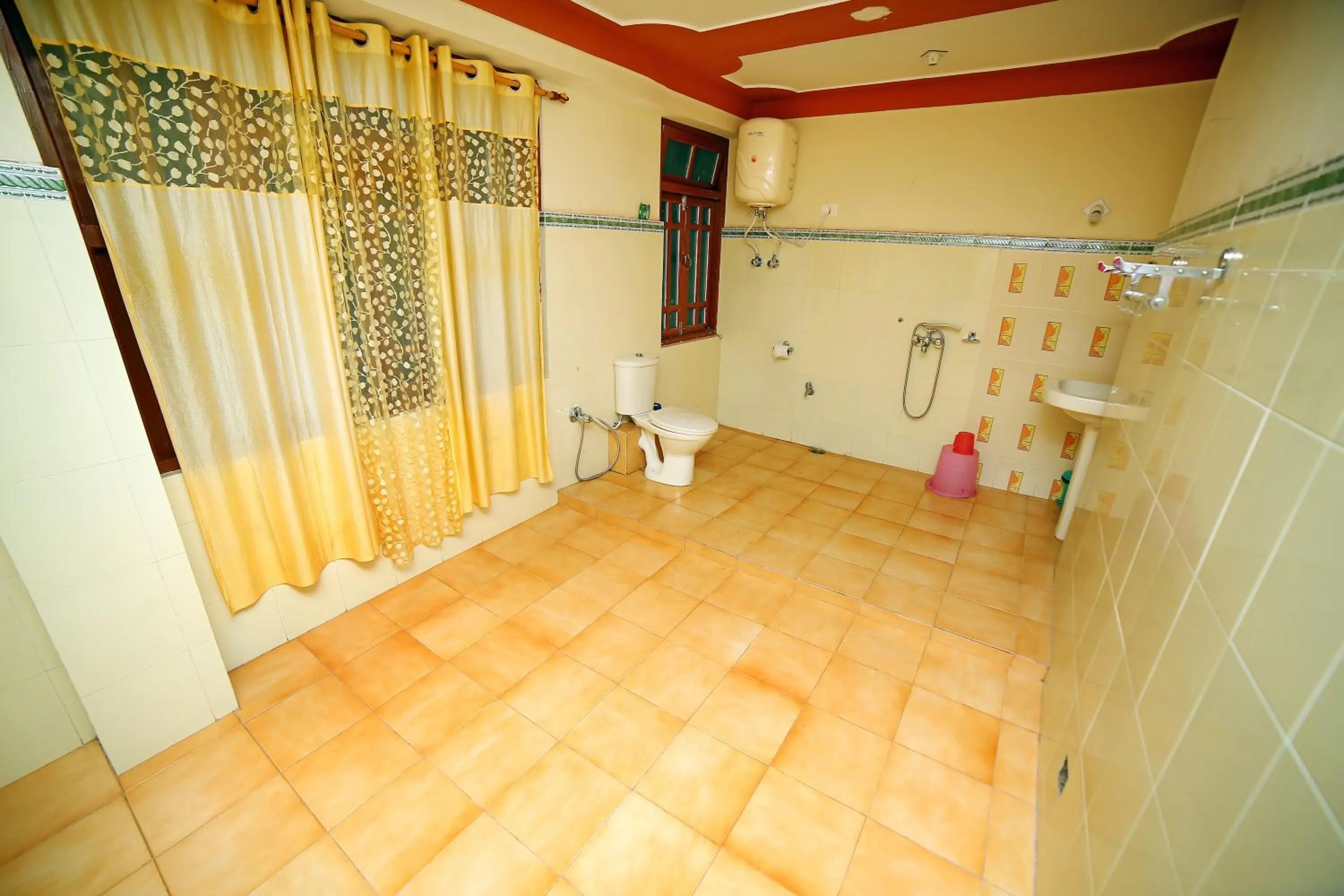 Bathroom in Rufina Blue Pine