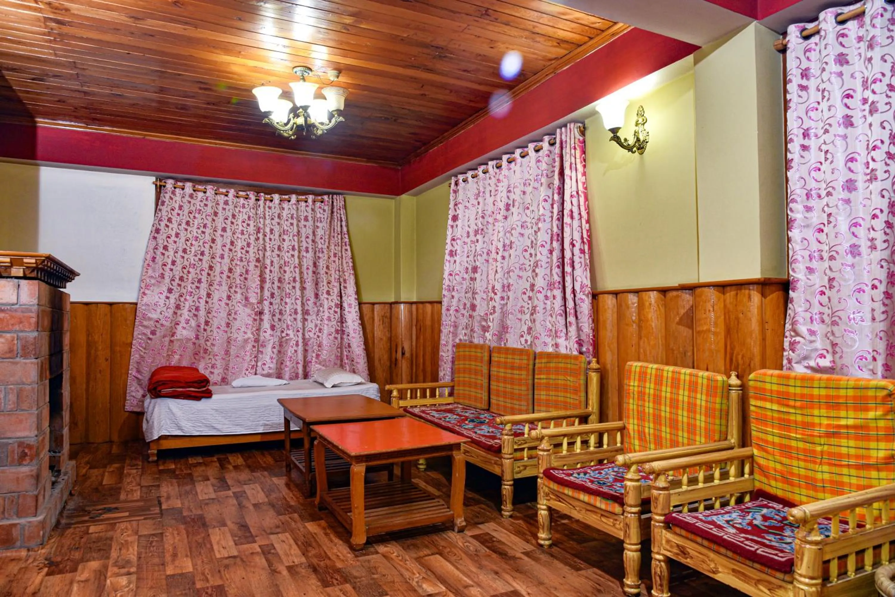 Seating area, Bed in Rufina Blue Pine