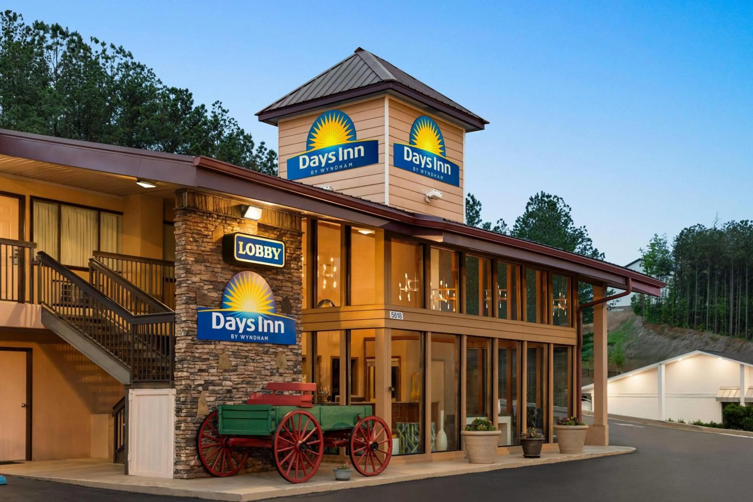 Property building in Days Inn by Wyndham Cartersville