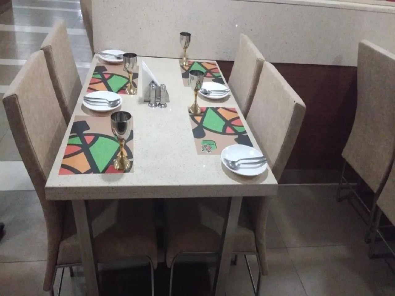 Food and drinks in Hotel iStay