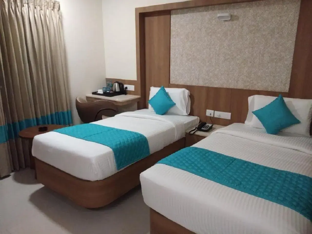 Deluxe Room in Hotel iStay Deluxe Room in Hotel iStay