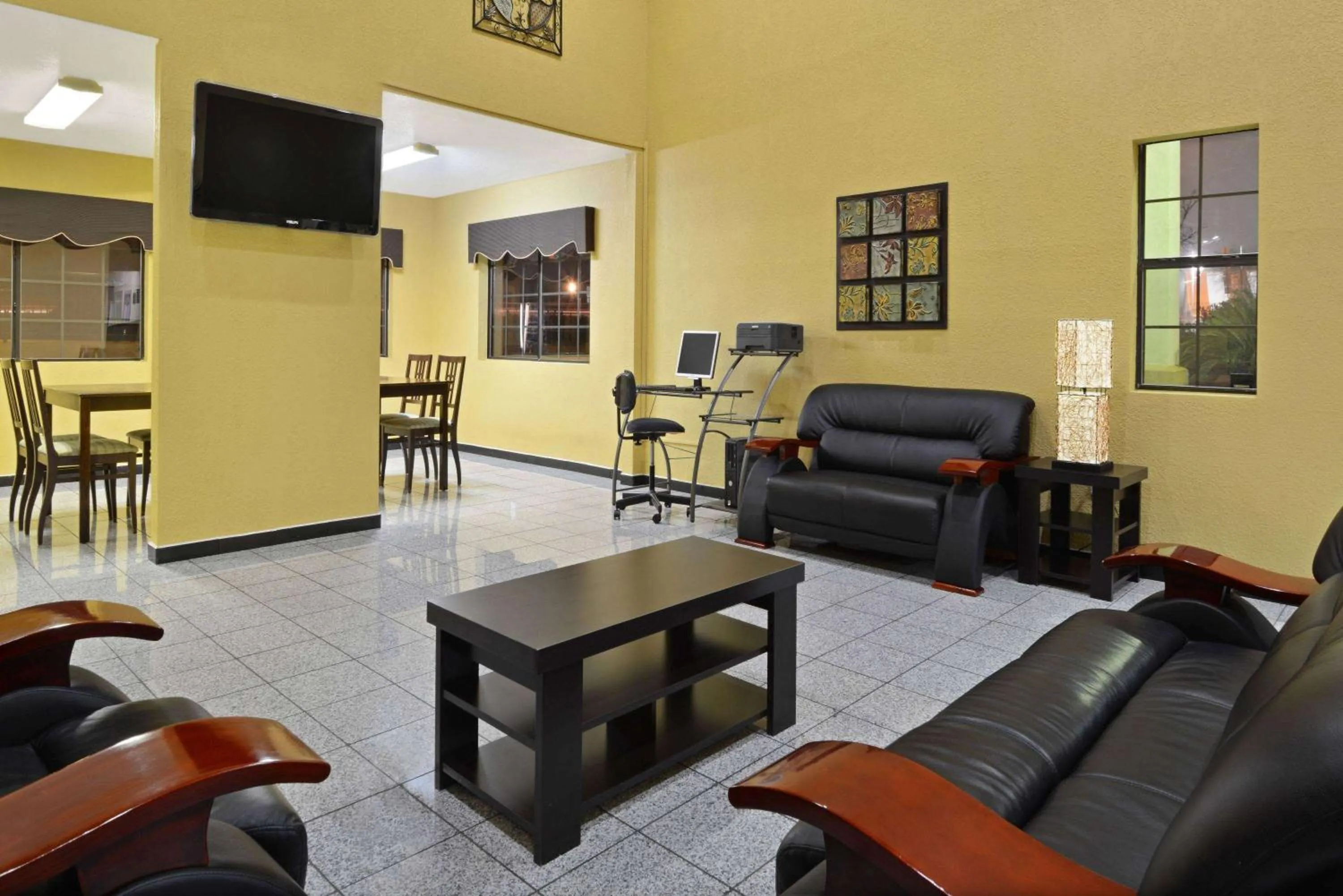 Lobby or reception in Super 8 by Wyndham San Antonio/Riverwalk Area