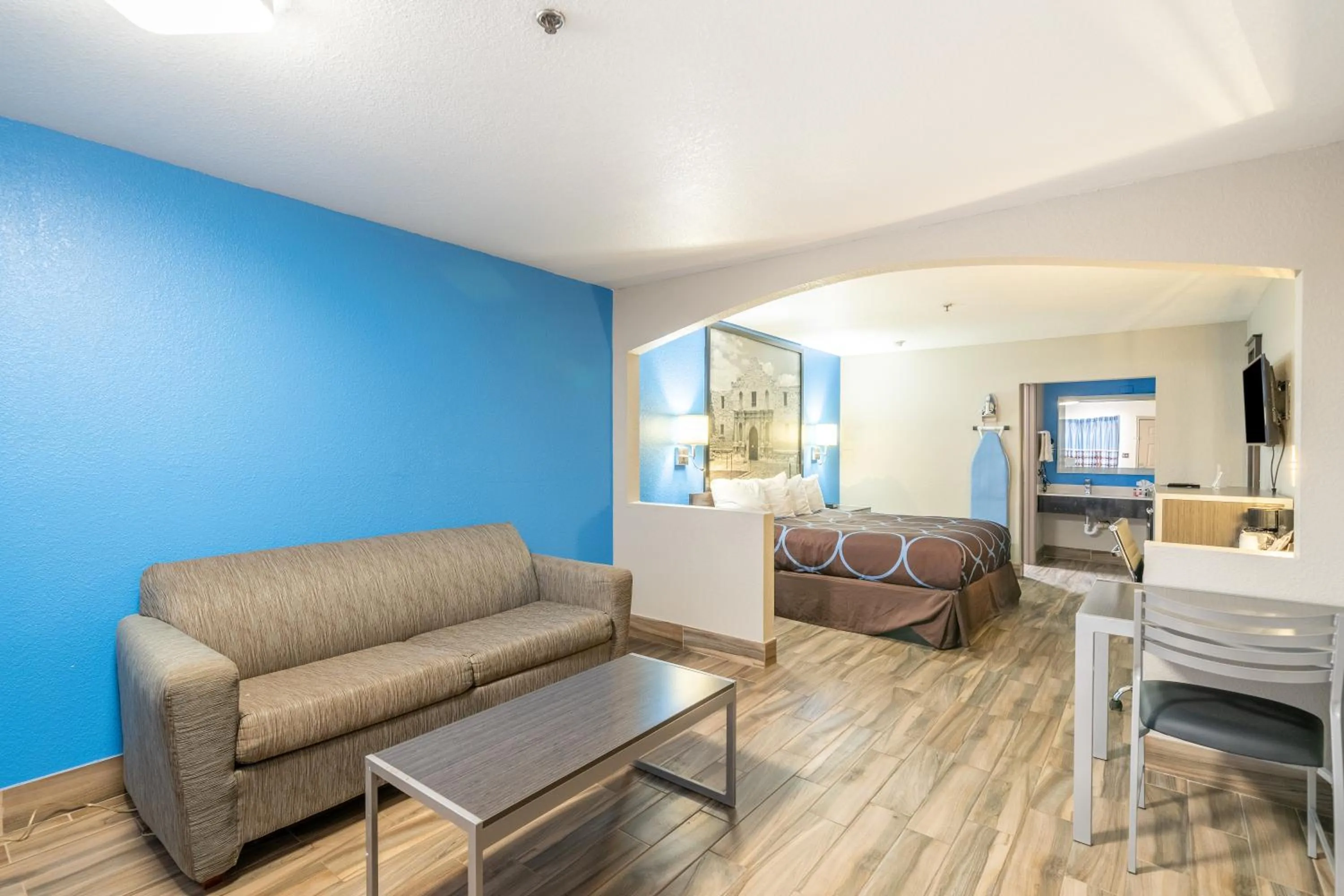 Seating area in Super 8 by Wyndham San Antonio/Riverwalk Area