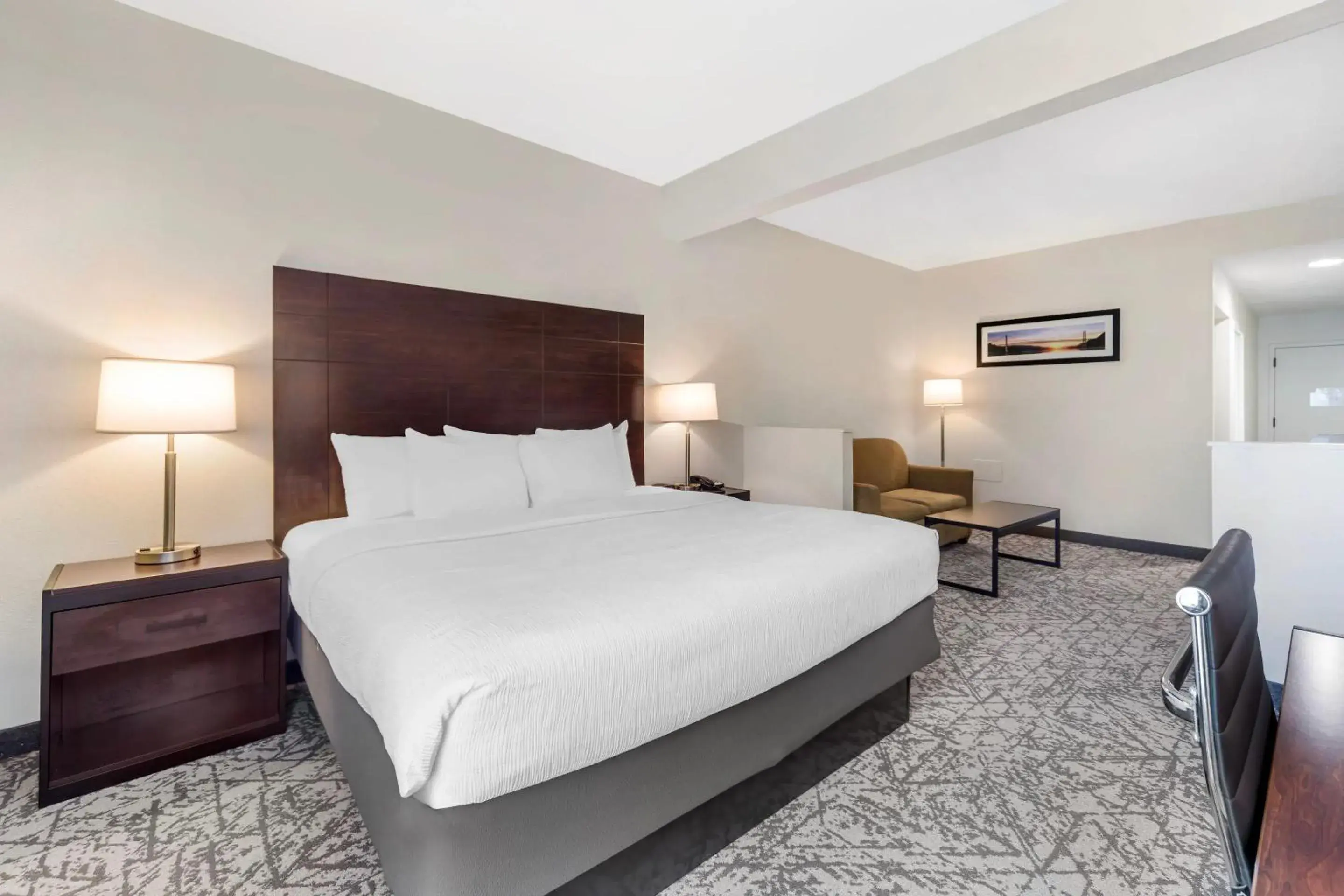 King Business Suite - Non-Smoking in Quality Inn & Suites NJ State Capital Area King Business Suite - Non-Smoking in Quality Inn & Suites NJ State Capital Area