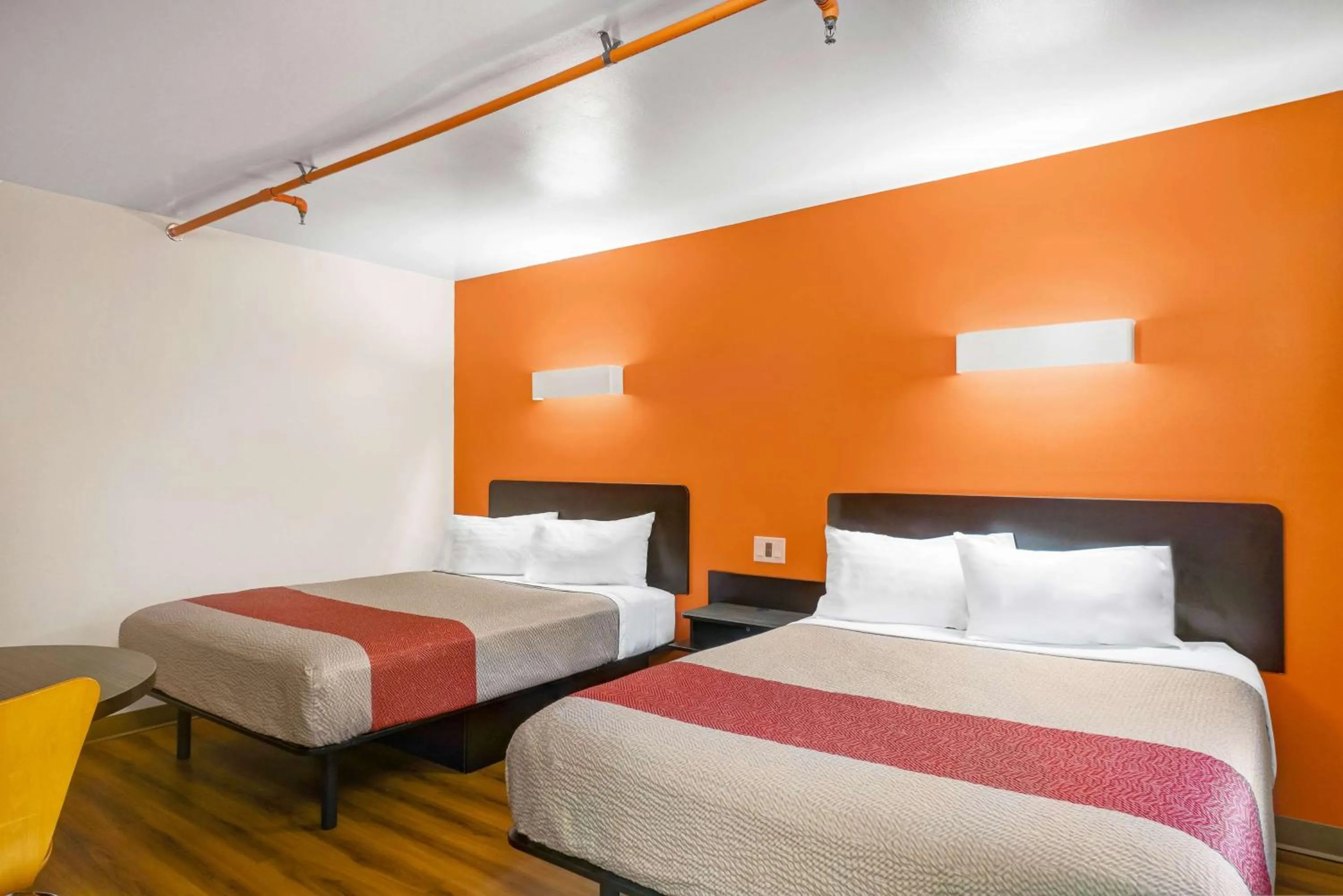 Photo of the whole room, Bed in Motel 6-Ilion, NY