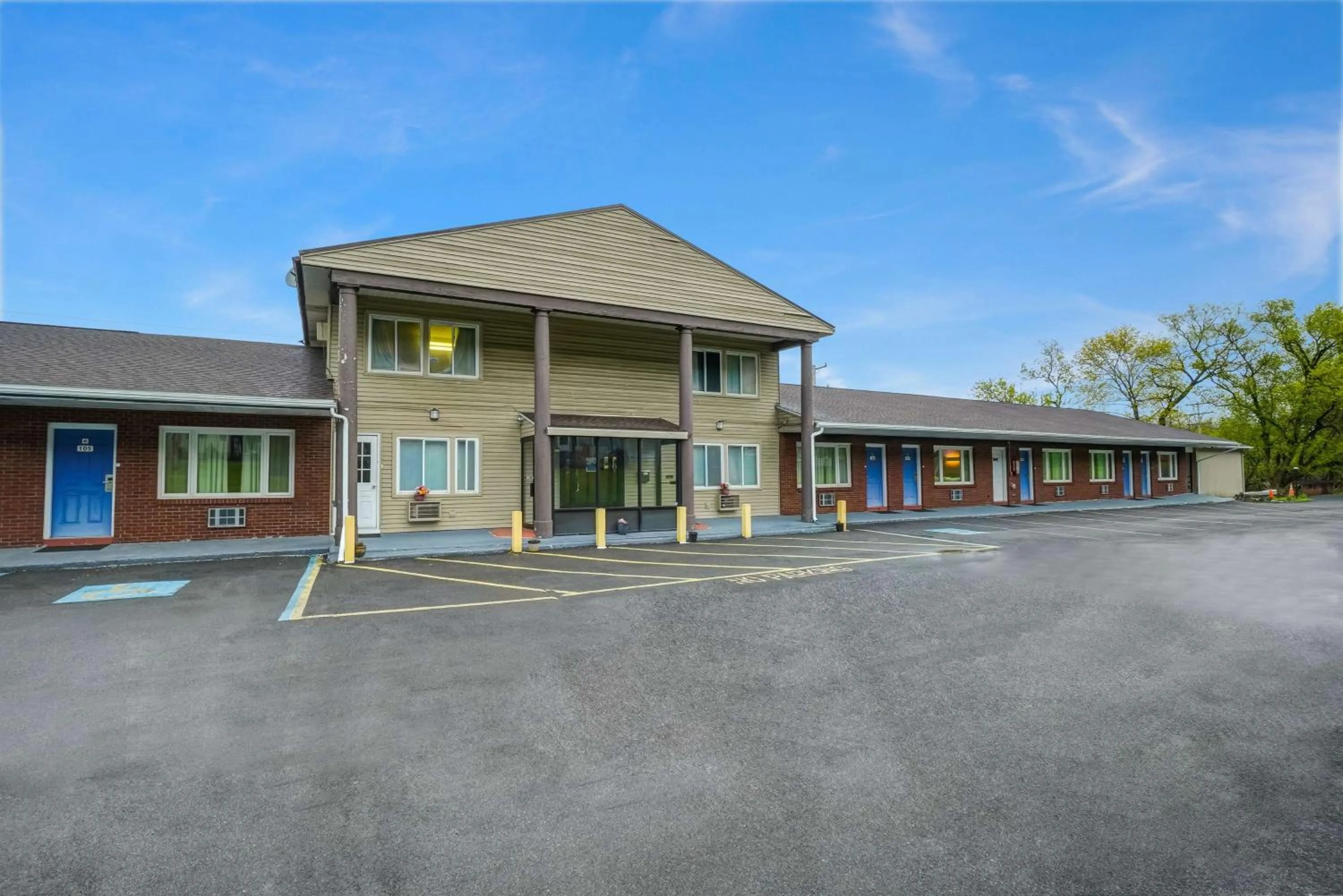 Property building in Motel 6-Ilion, NY