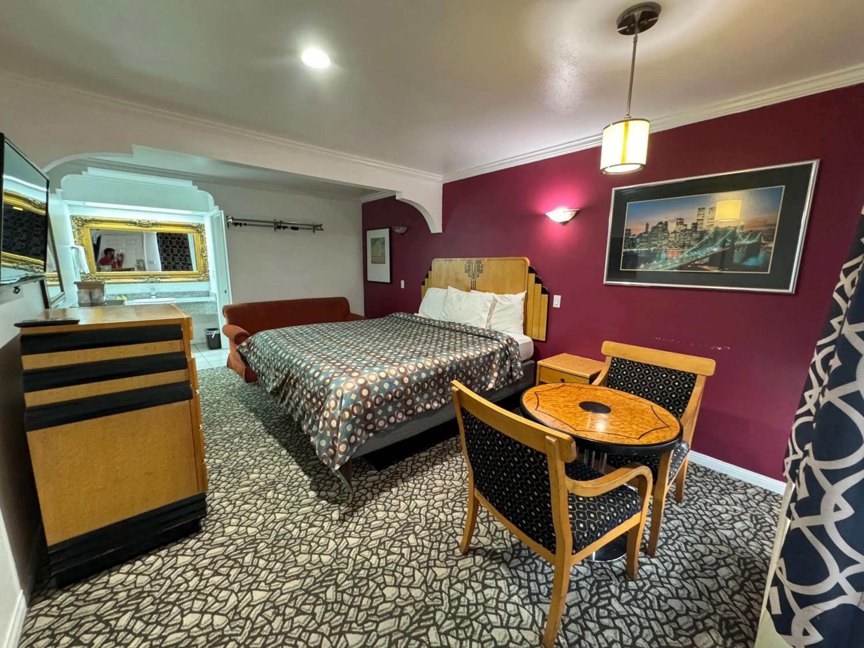 Bed in El Dorado Motel