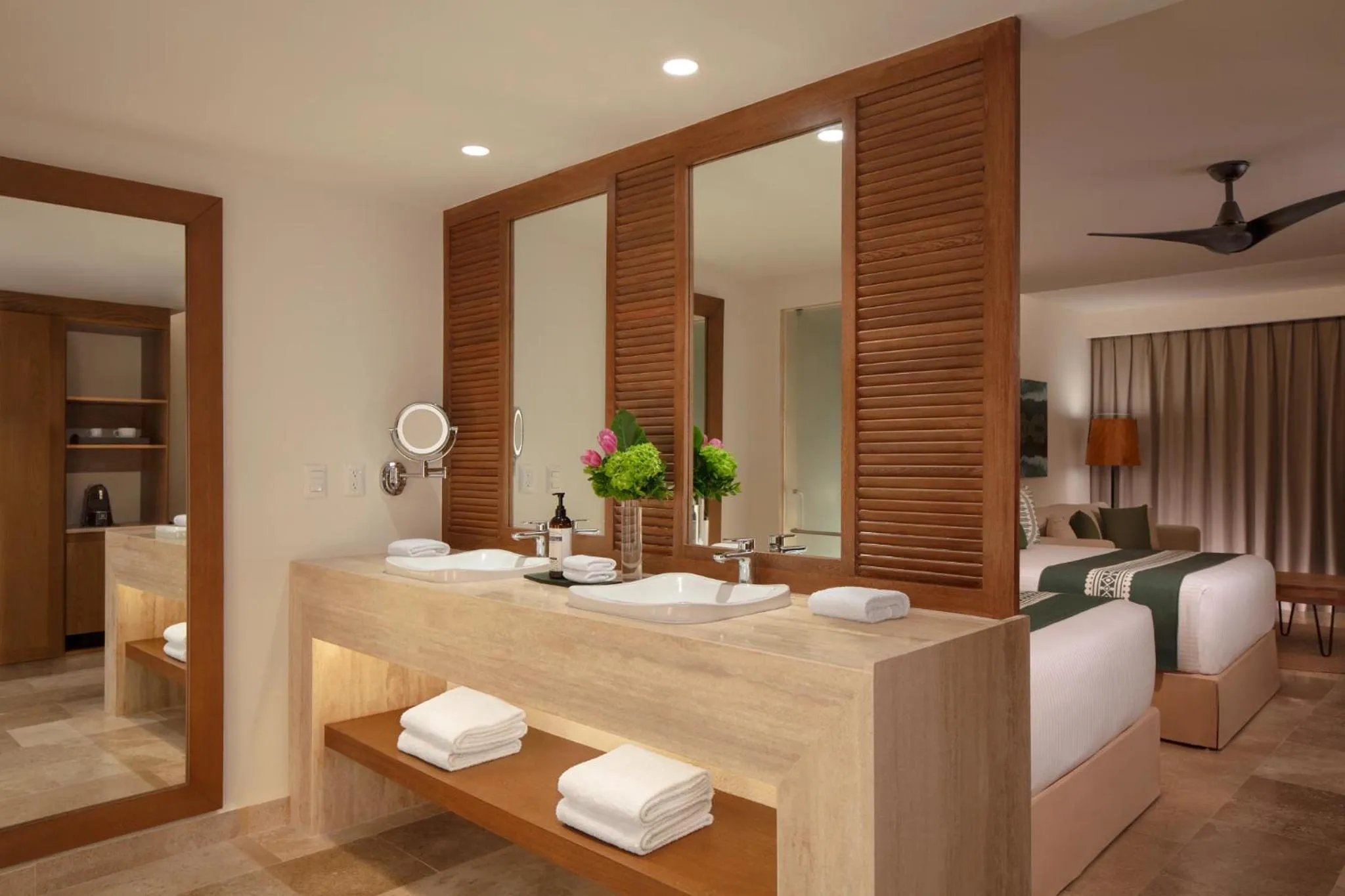 Bathroom in Dreams Sapphire Resort & Spa