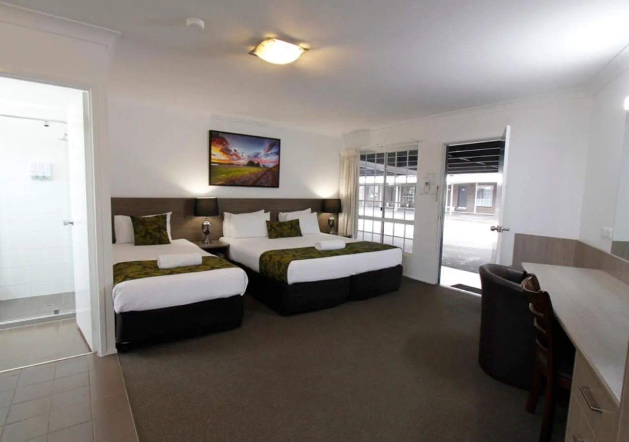 Photo of the whole room, Bed in Takalvan Motel