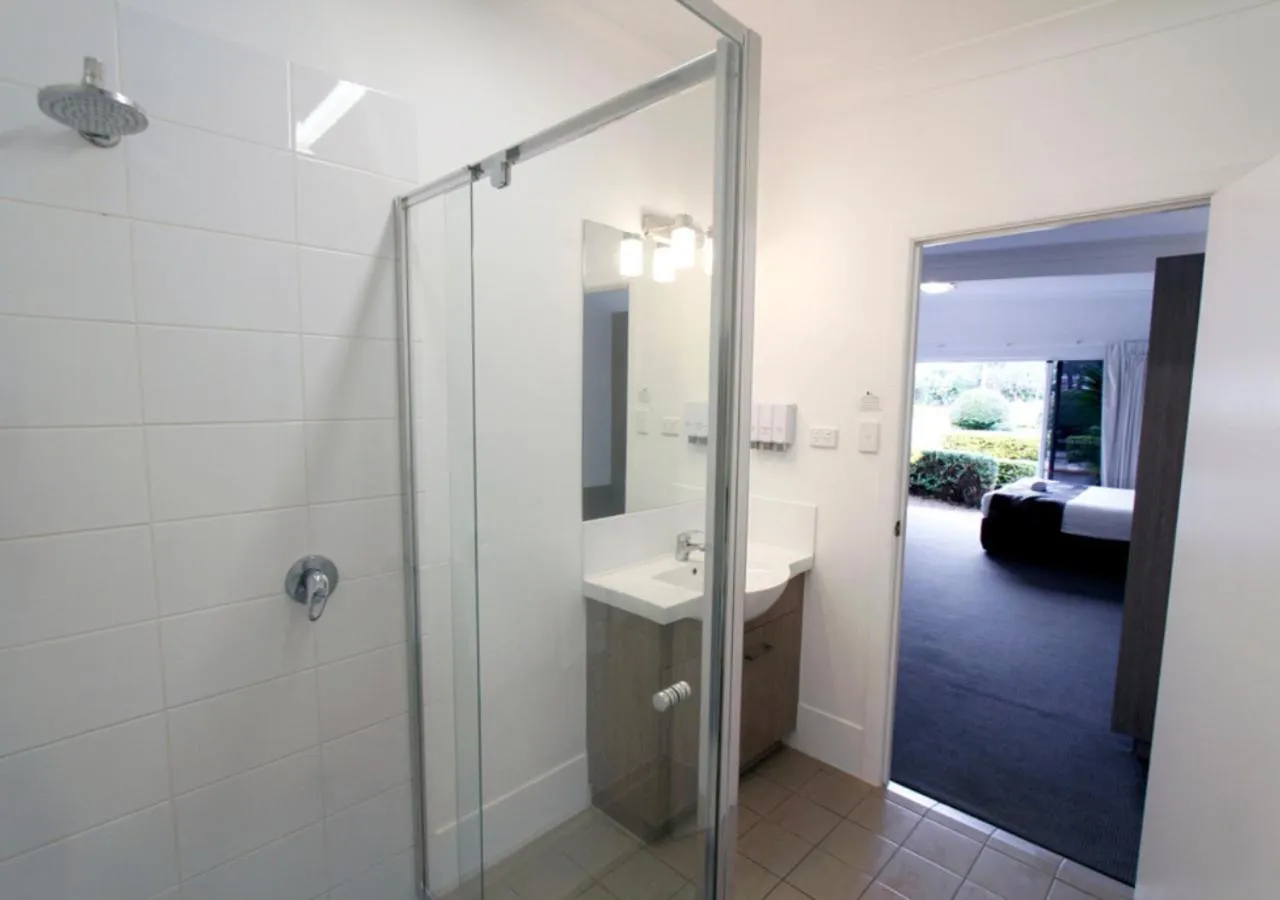 Bathroom in Takalvan Motel