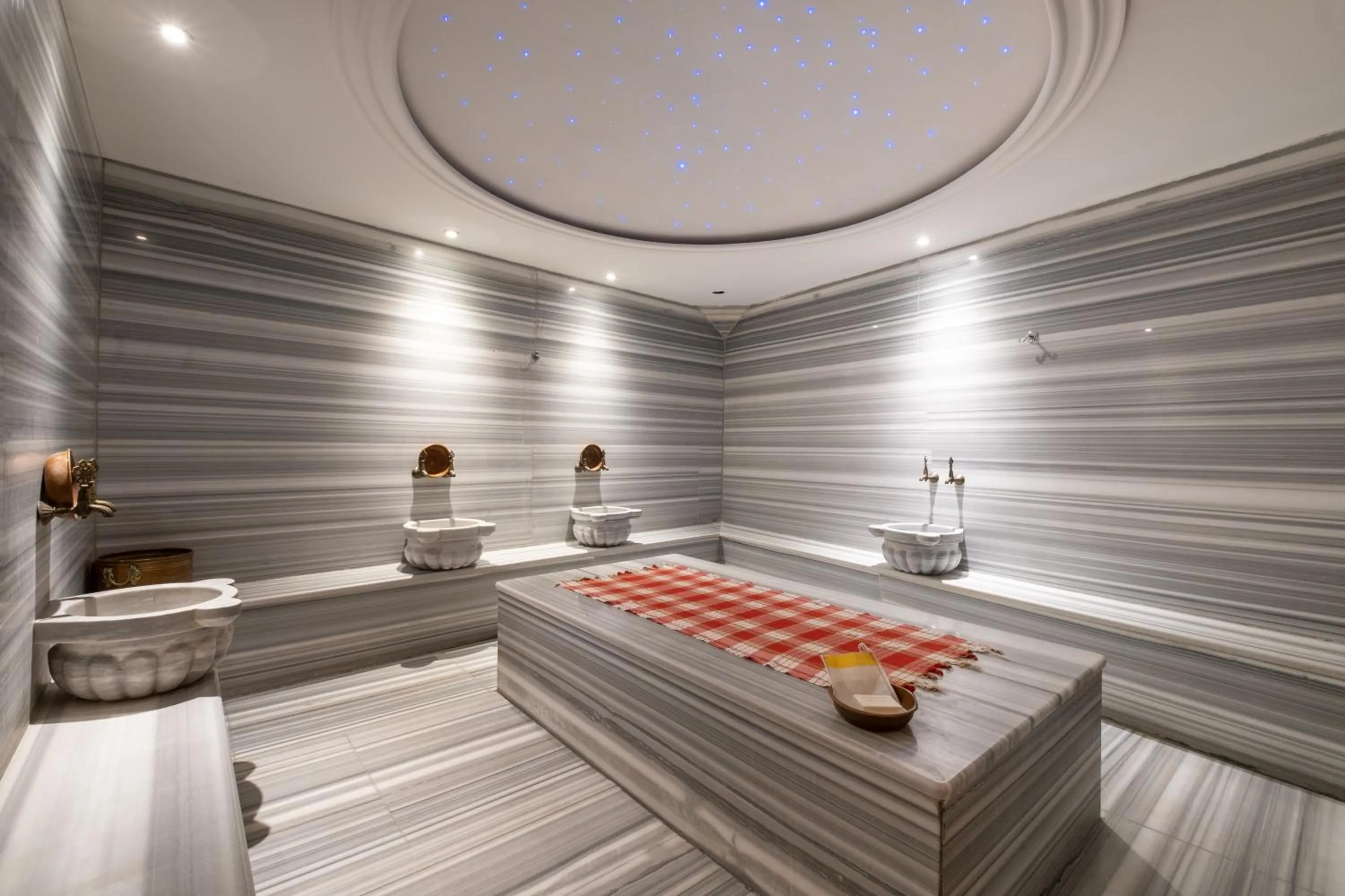 Bath in La Wisteria Boutique Hotel Istanbul