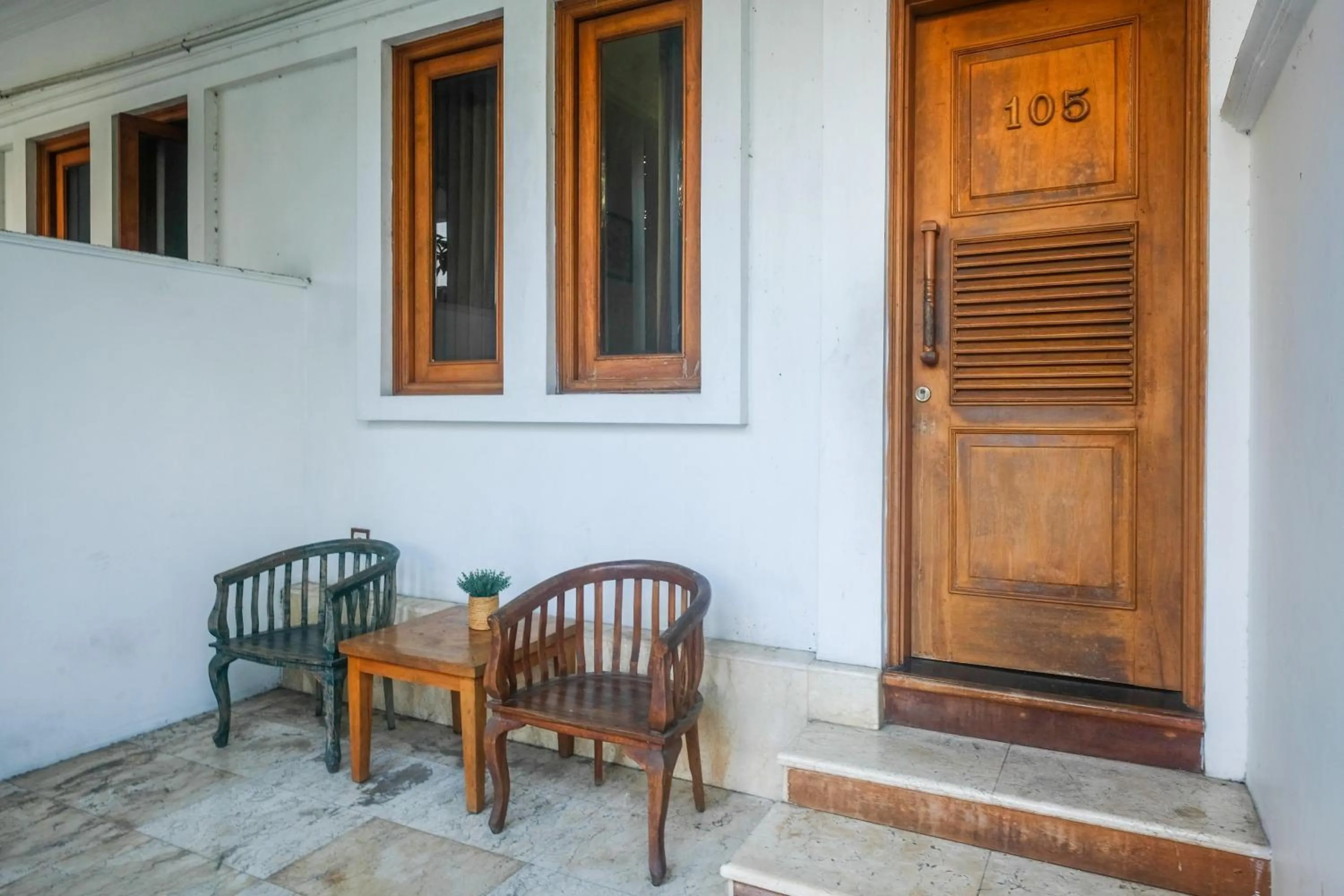 Seating area in Urbanview Omah Pari Boutique Hotel