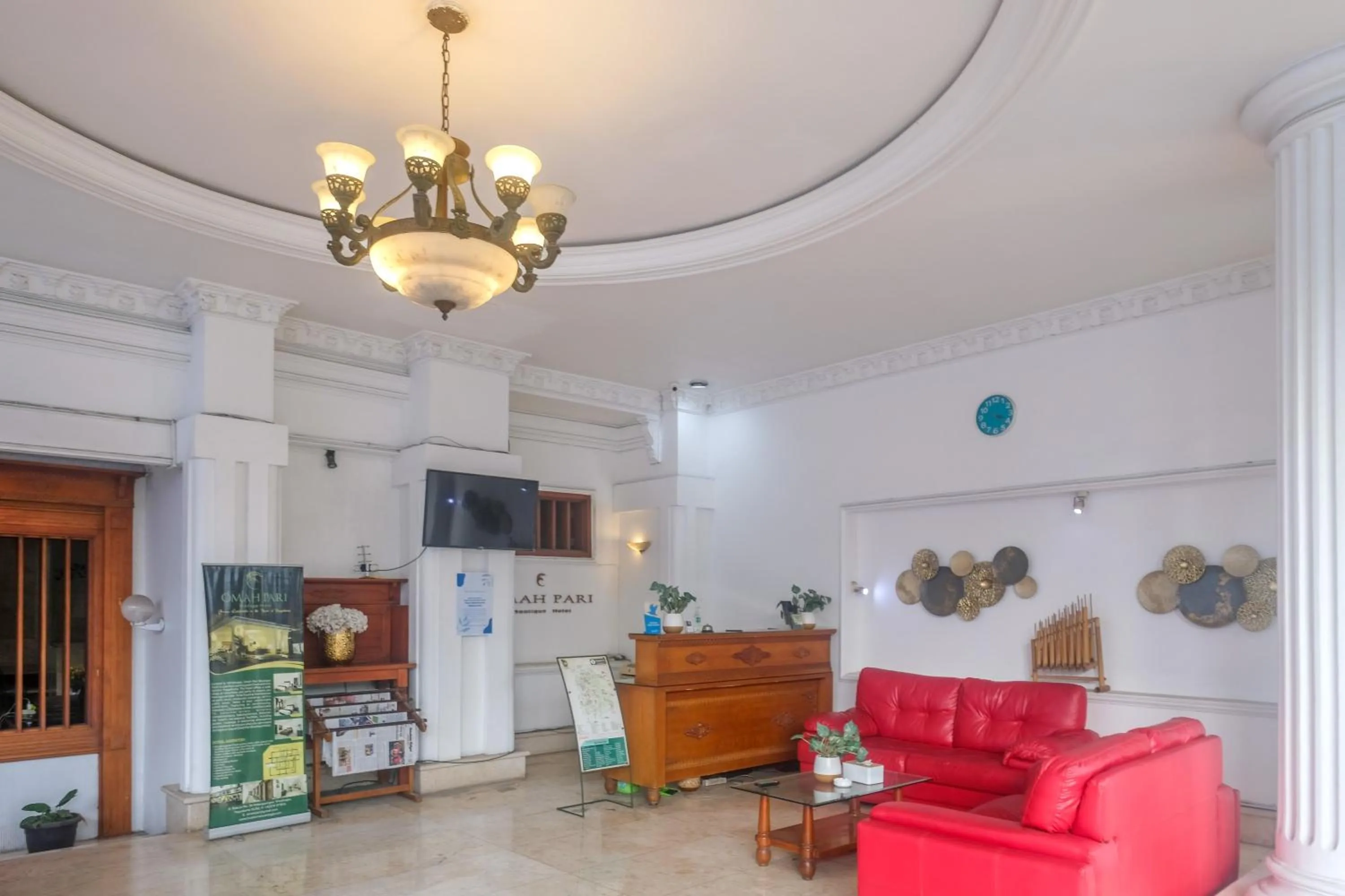 Lobby or reception in Urbanview Omah Pari Boutique Hotel