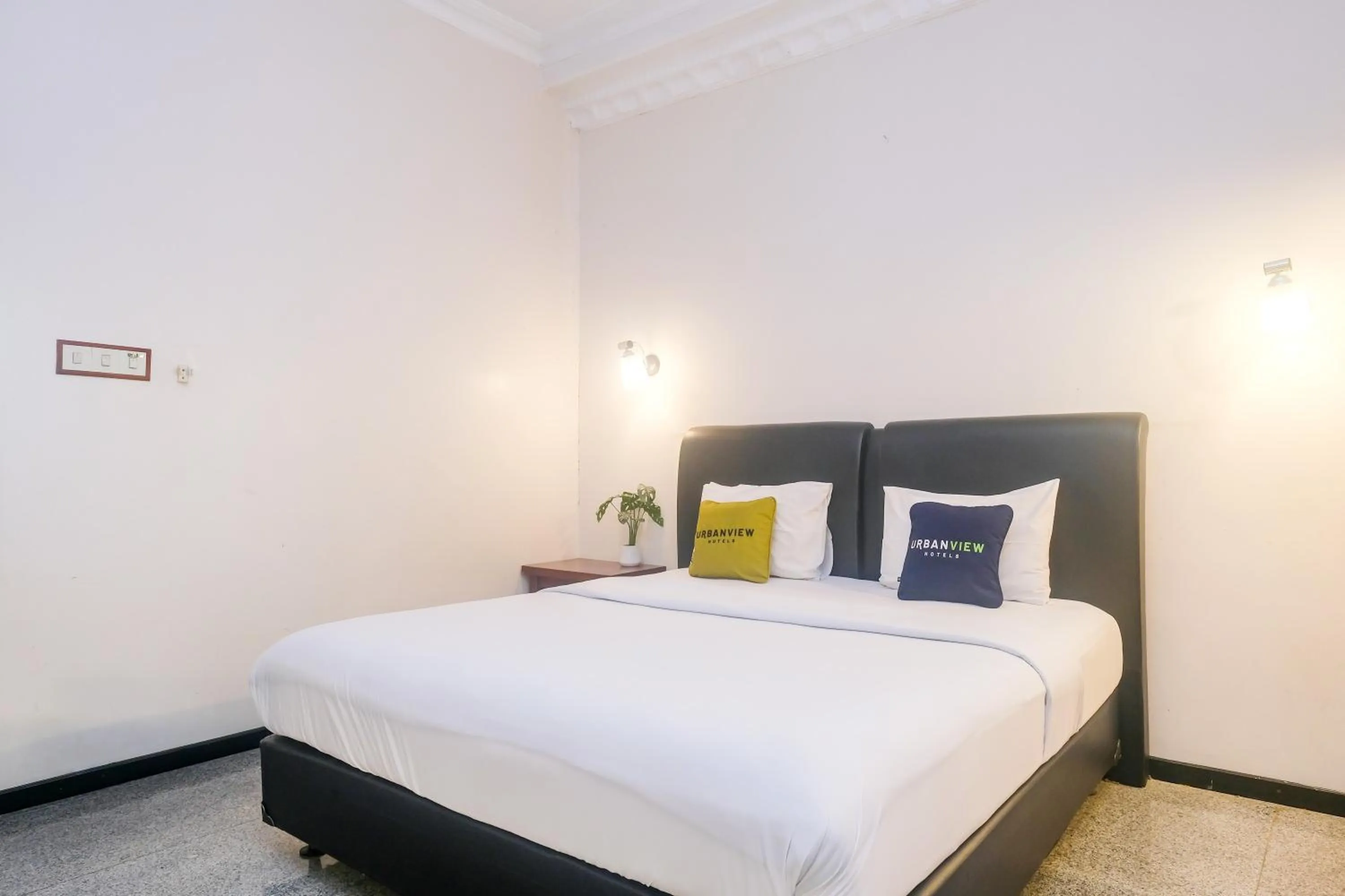 Bedroom, Bed in Urbanview Omah Pari Boutique Hotel