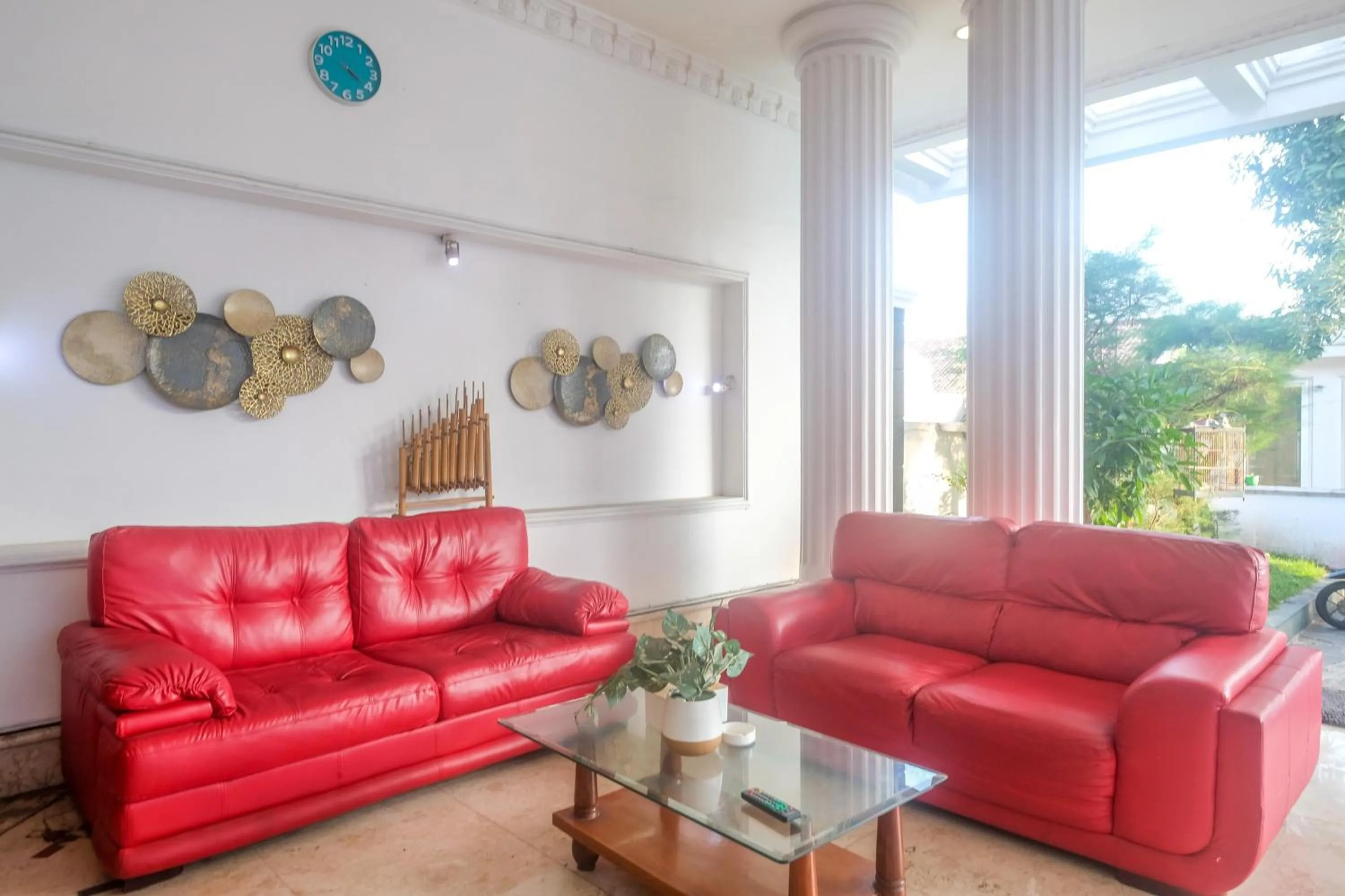 Seating area in Urbanview Omah Pari Boutique Hotel