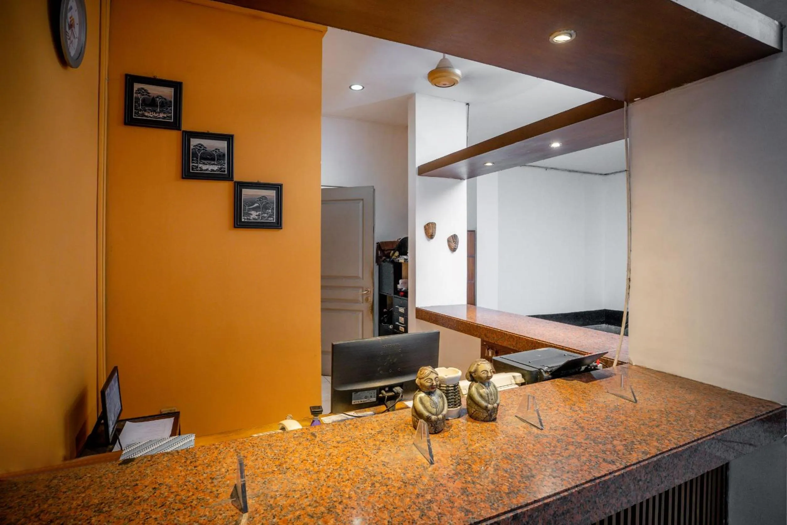 Lobby or reception in Hotel Poncowinatan - Tugu
