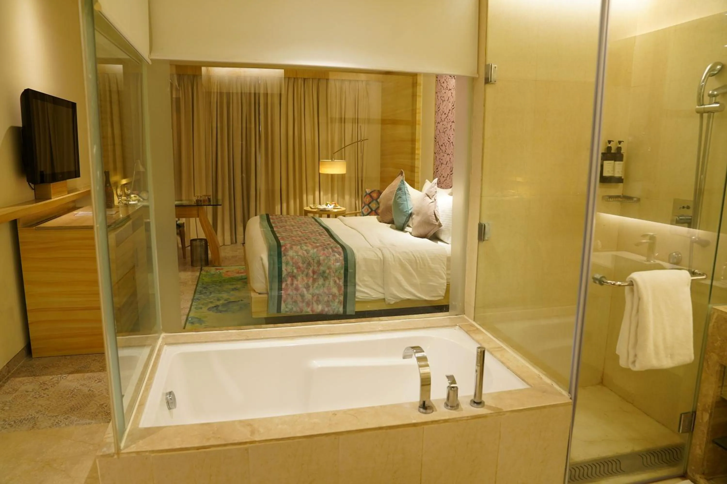 Toilet, Bed in Hotel Royal Orchid Jaipur, Tonk Road