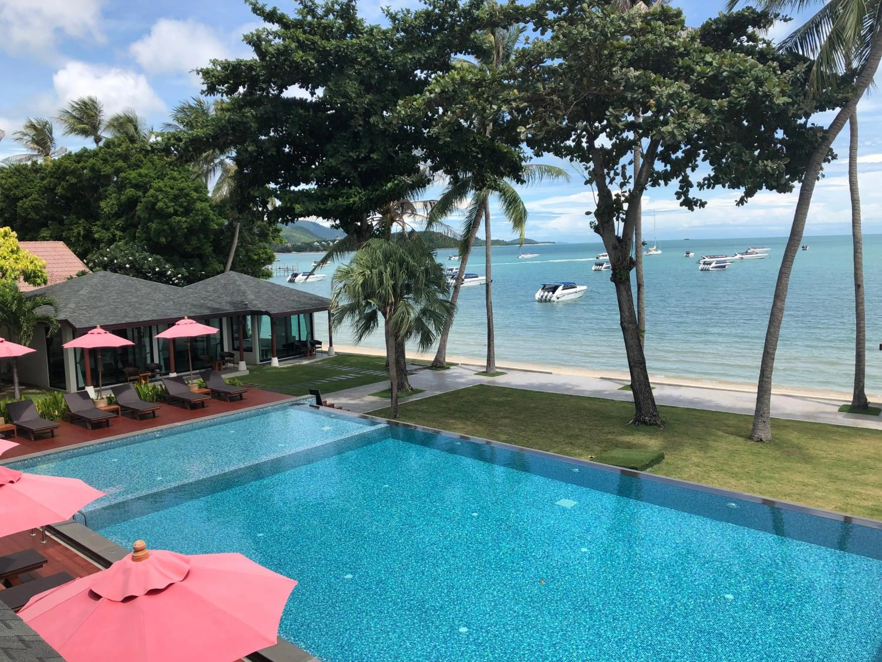 Swimming pool in Samui Mermaid Beachfront