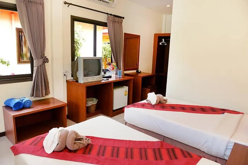 Photo of the whole room, Bed in Samui Mermaid Beachfront