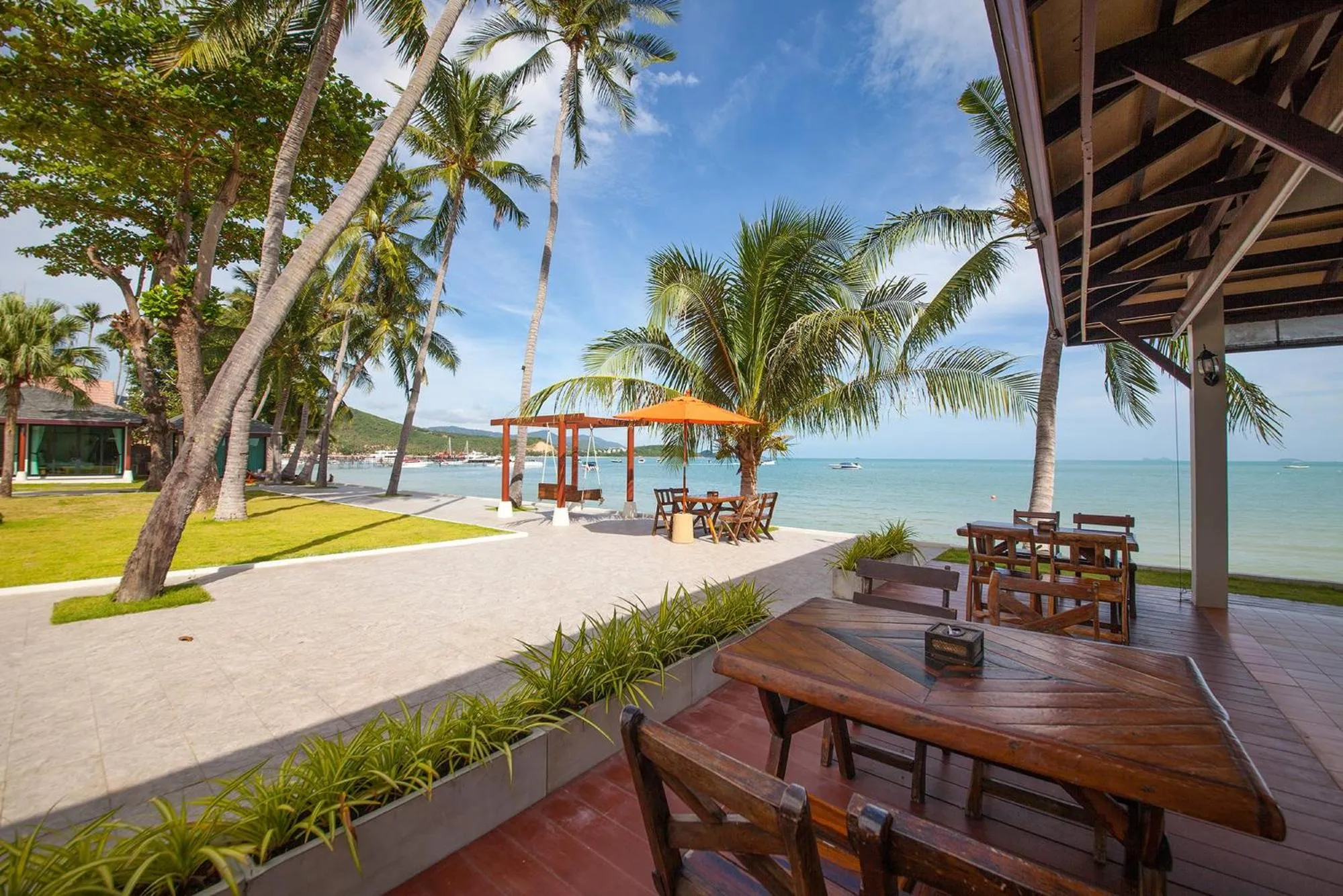Restaurant/places to eat in Samui Mermaid Beachfront