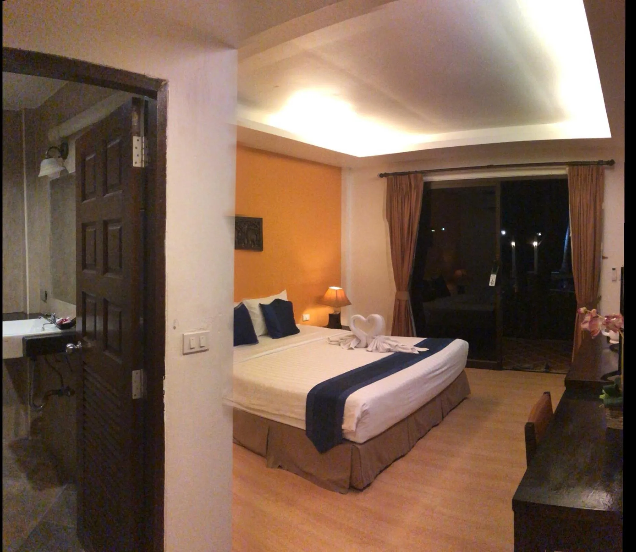 Photo of the whole room, Bed in Samui Mermaid Beachfront