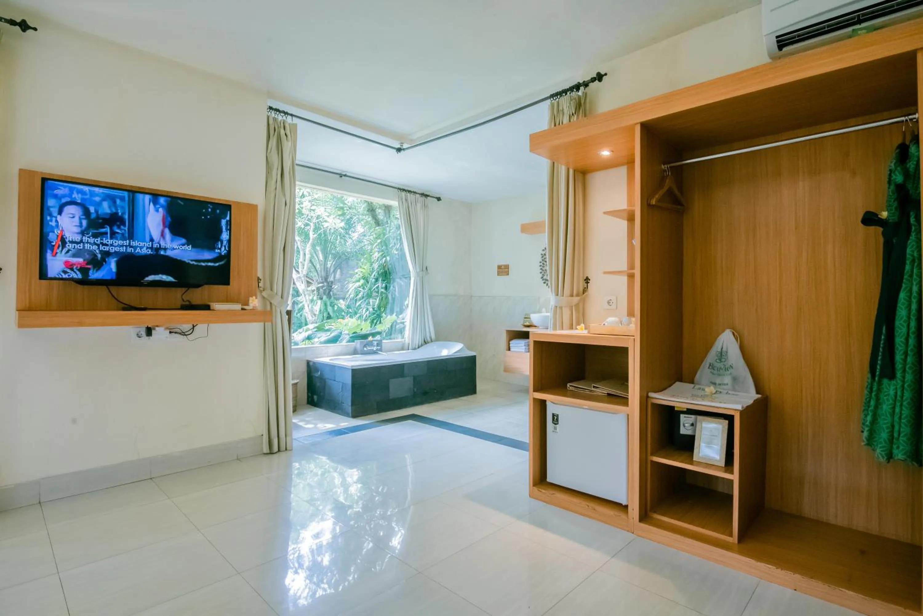 TV and multimedia in Bucu View Resort