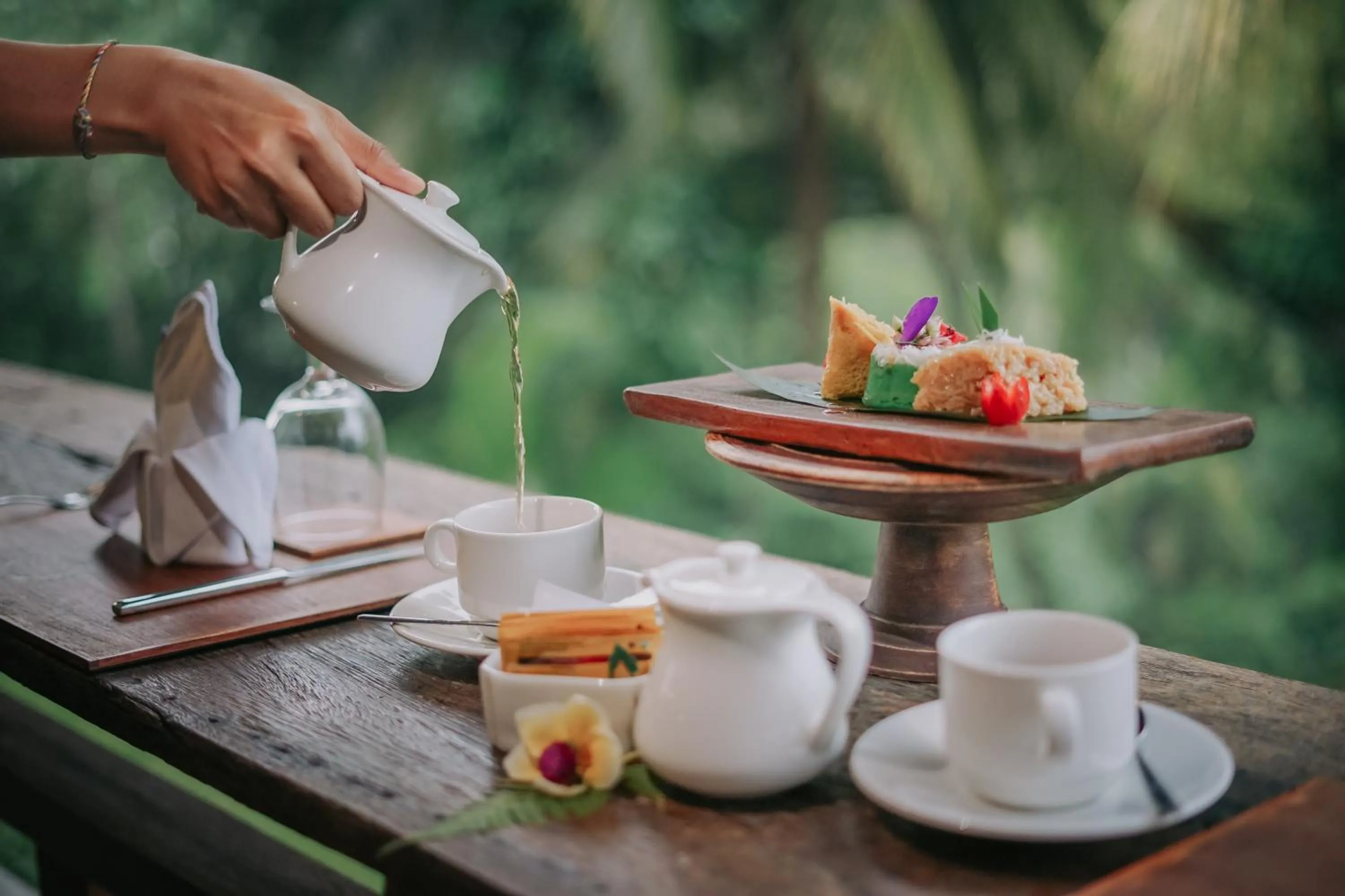 Restaurant/places to eat in Bucu View Resort