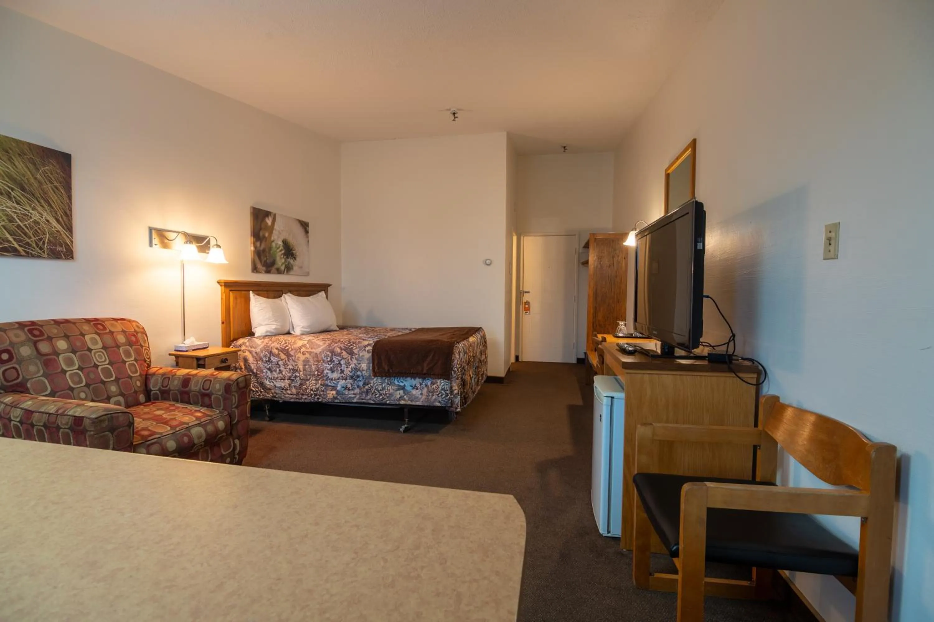 Bedroom, Bed in Hôtel Les Mouettes