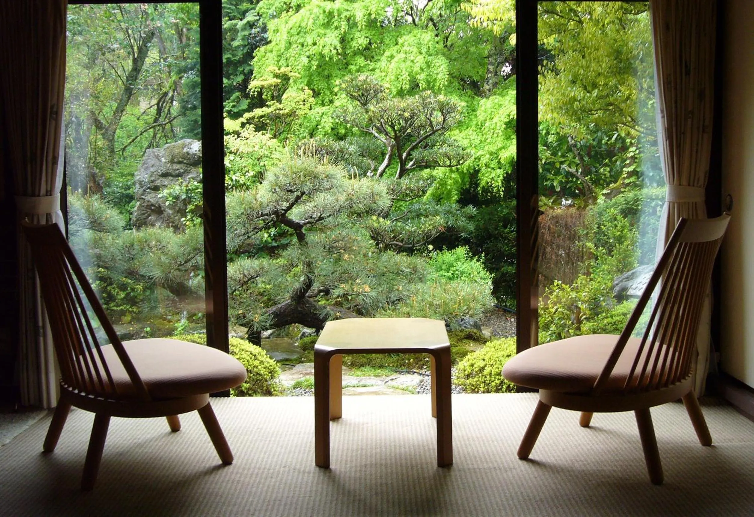 Garden view in Japanese Ryokan Seryo