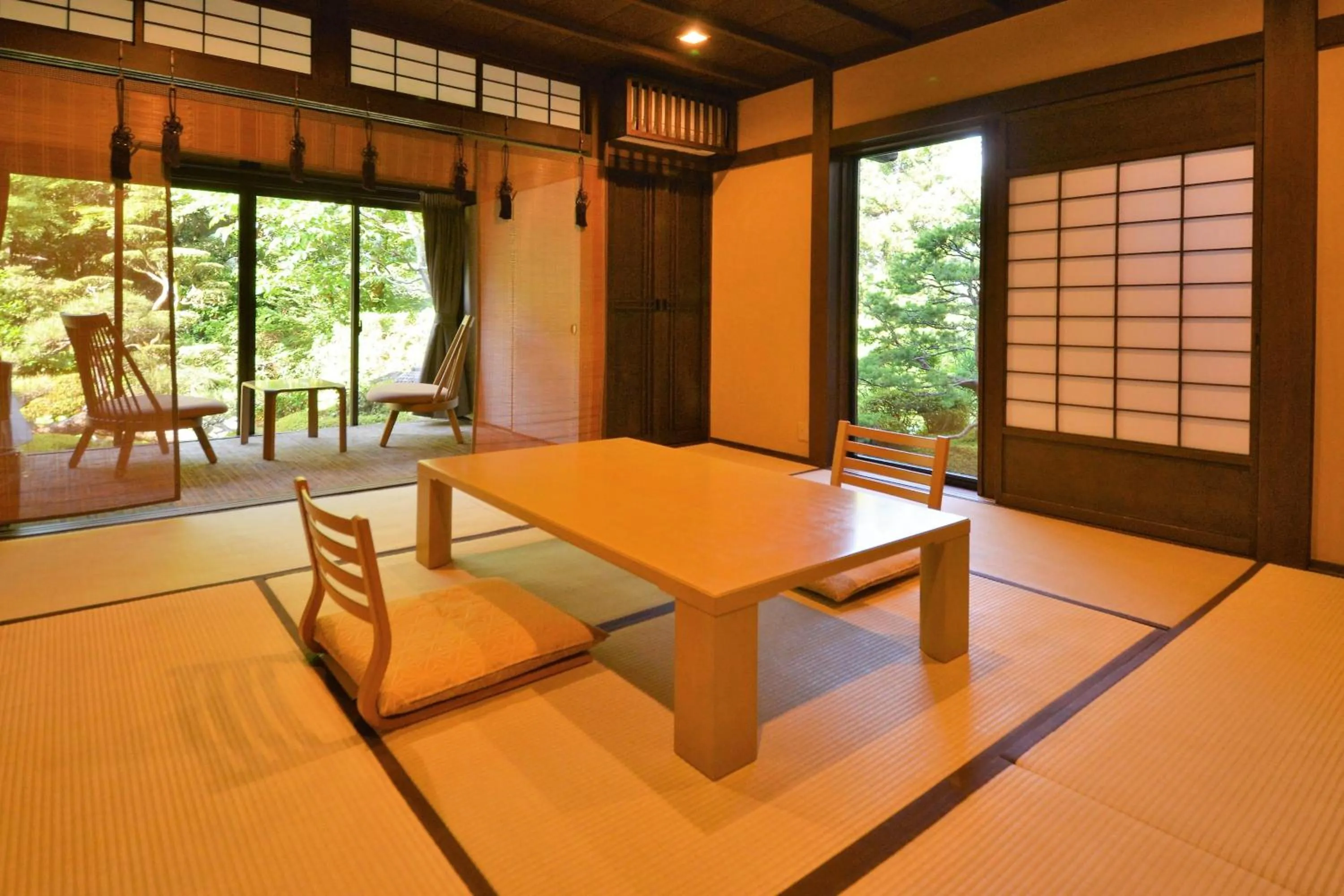 Photo of the whole room in Japanese Ryokan Seryo