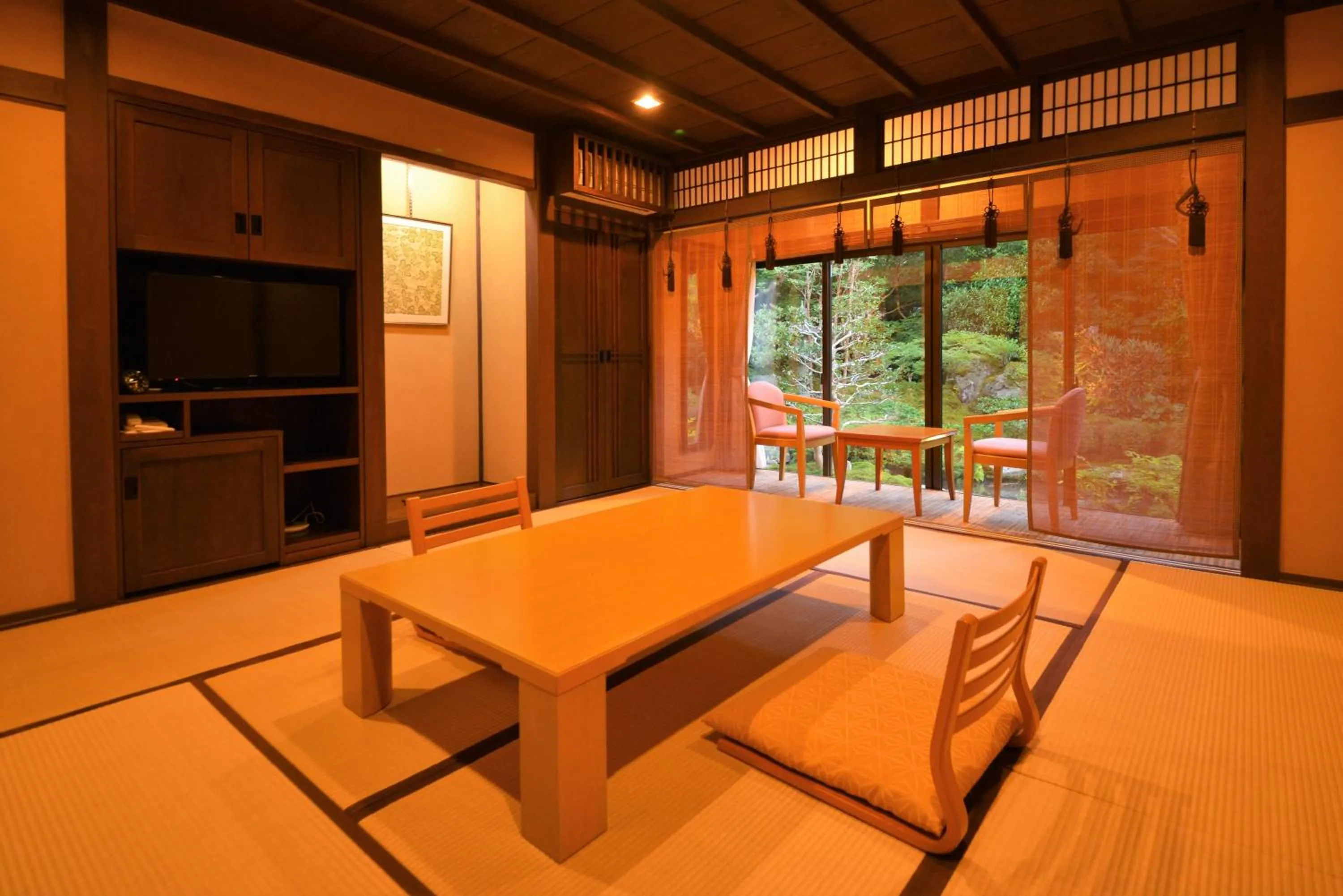 Photo of the whole room in Japanese Ryokan Seryo