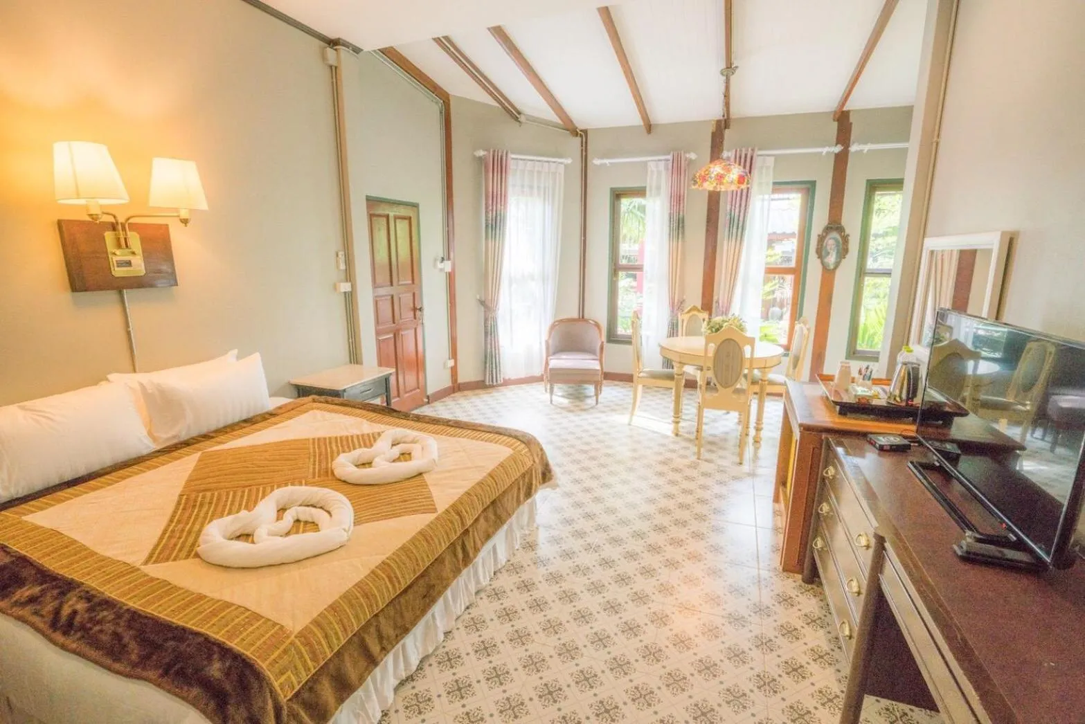 Bed in Ban Mai Vintage