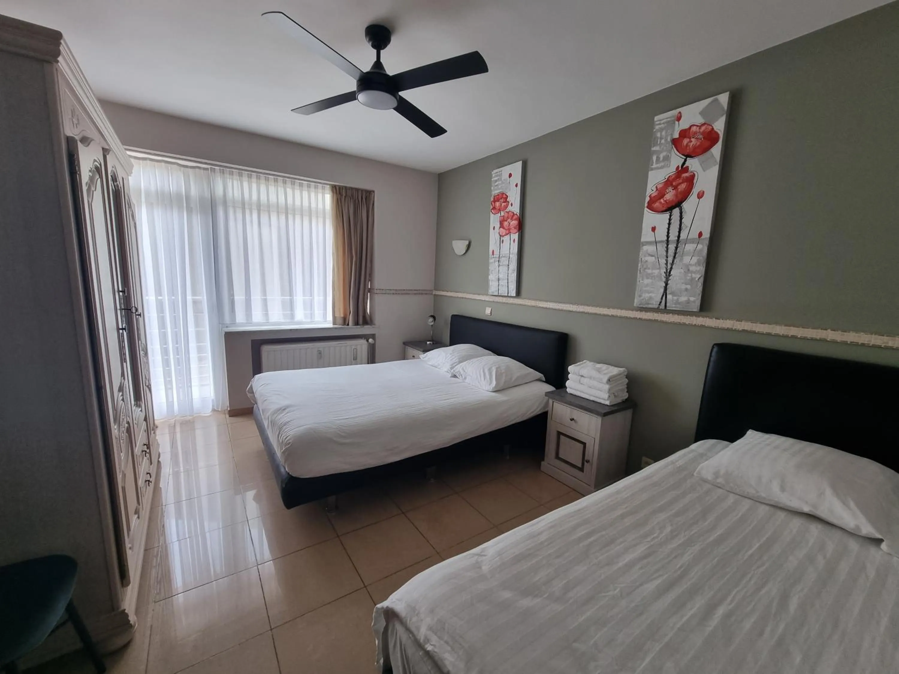 Bed in Aparthotel Résidence Bara Midi