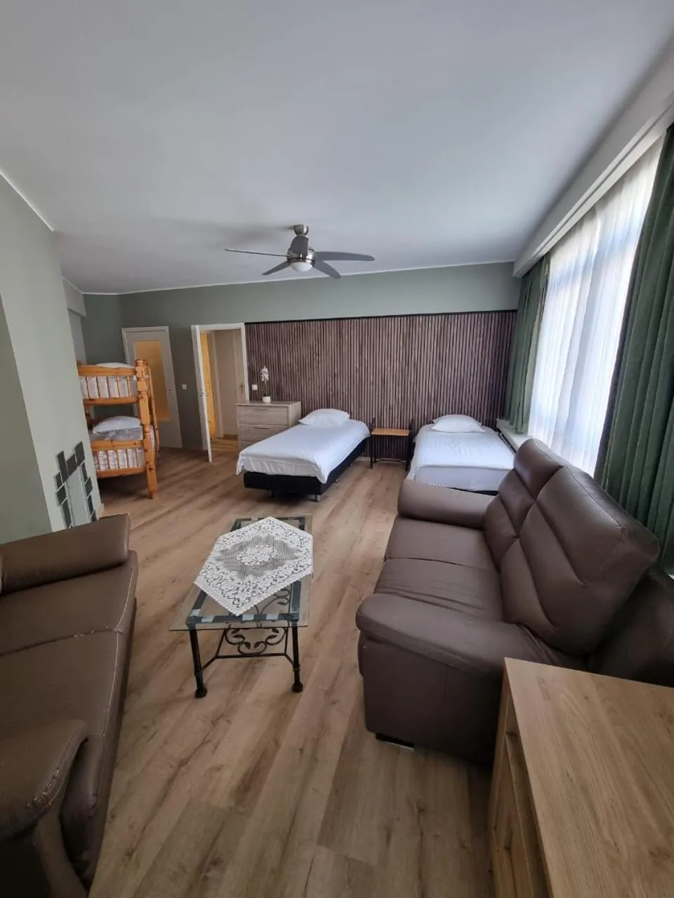 Bed in Aparthotel Résidence Bara Midi