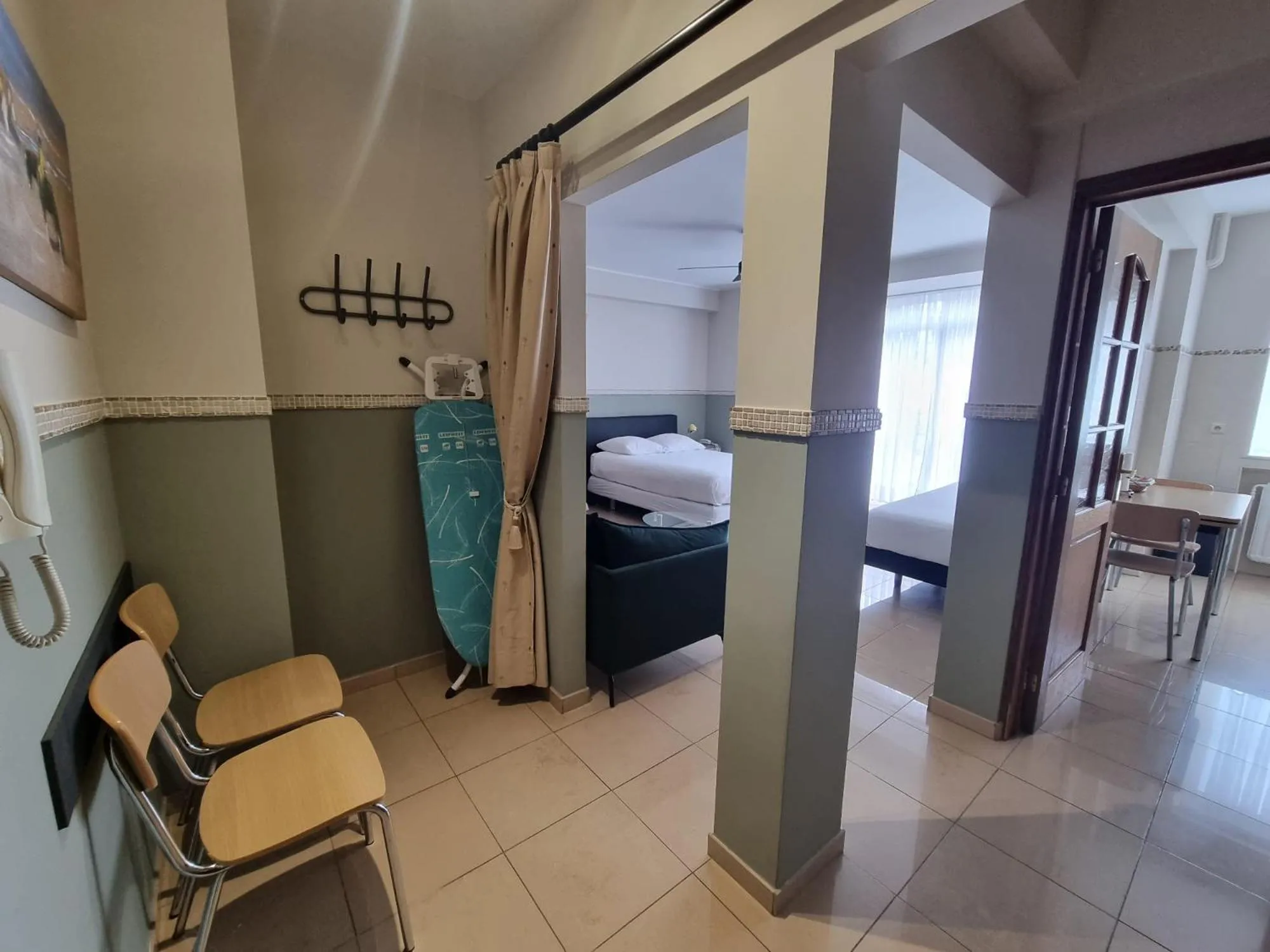 Bed in Aparthotel Résidence Bara Midi