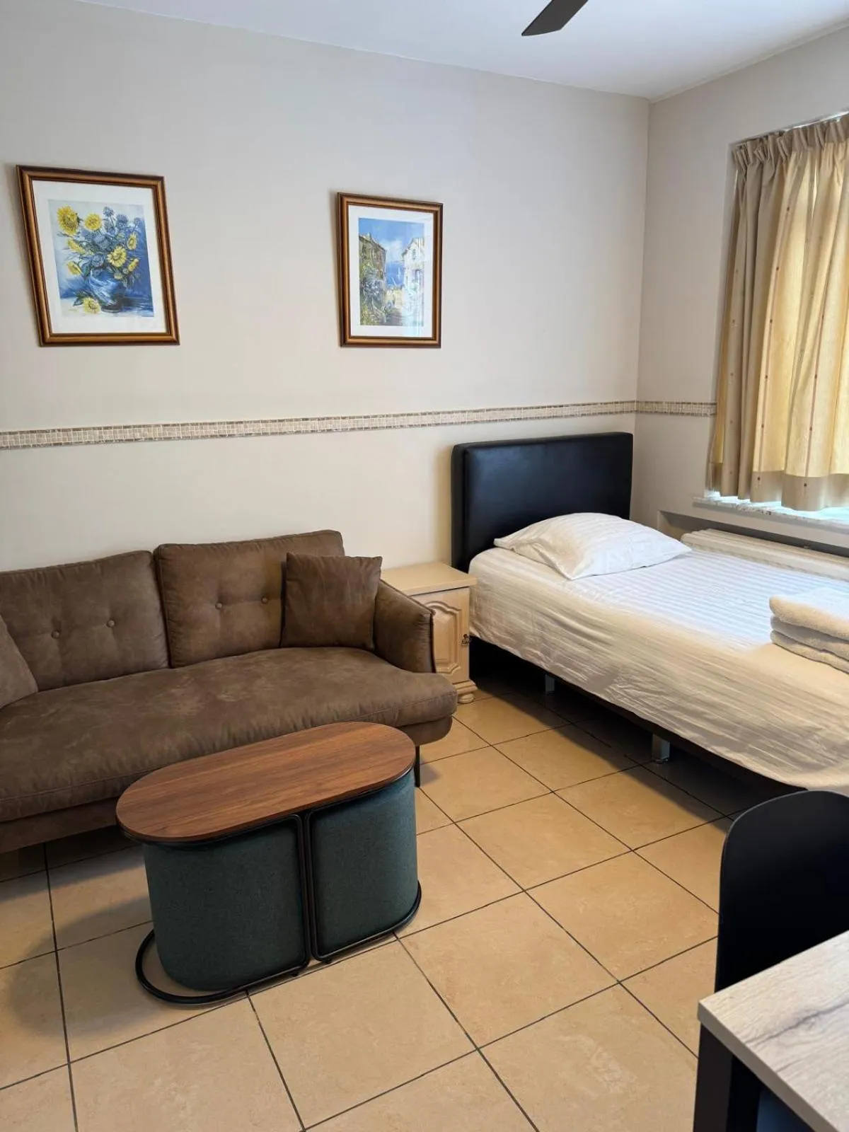 Bed in Aparthotel Résidence Bara Midi