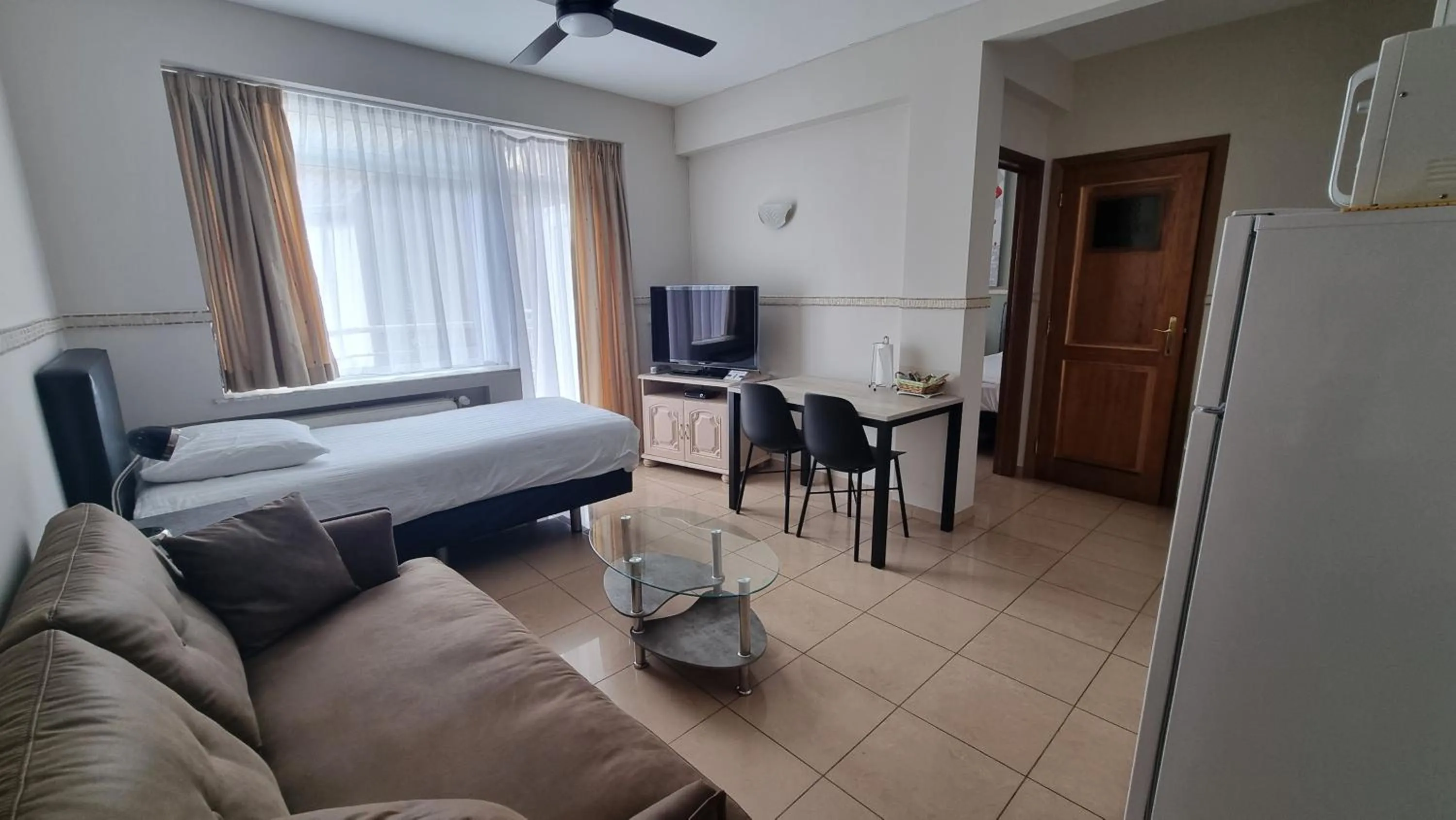 Bed in Aparthotel Résidence Bara Midi