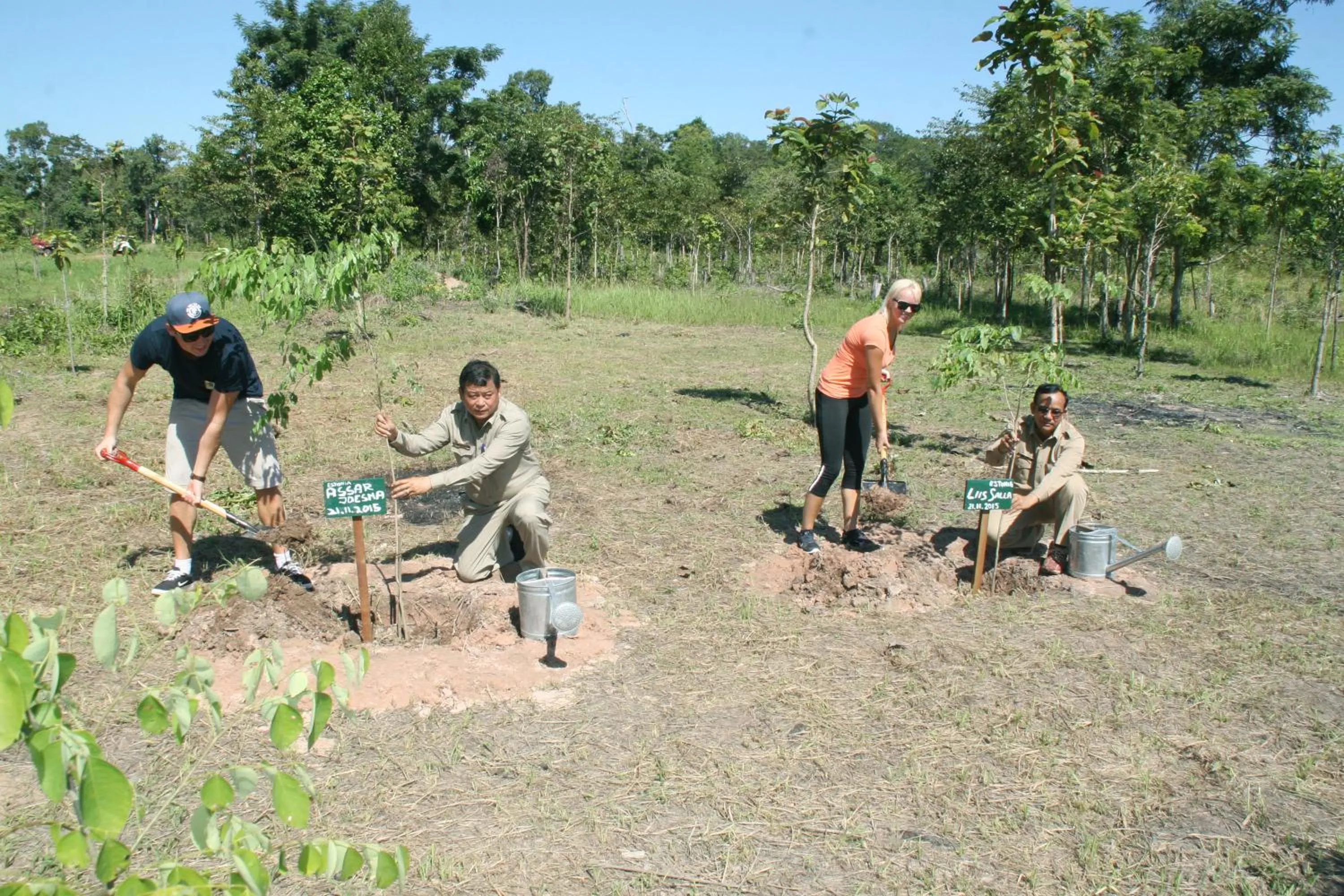 group of guests in Sokhalay Angkor Villa Resort