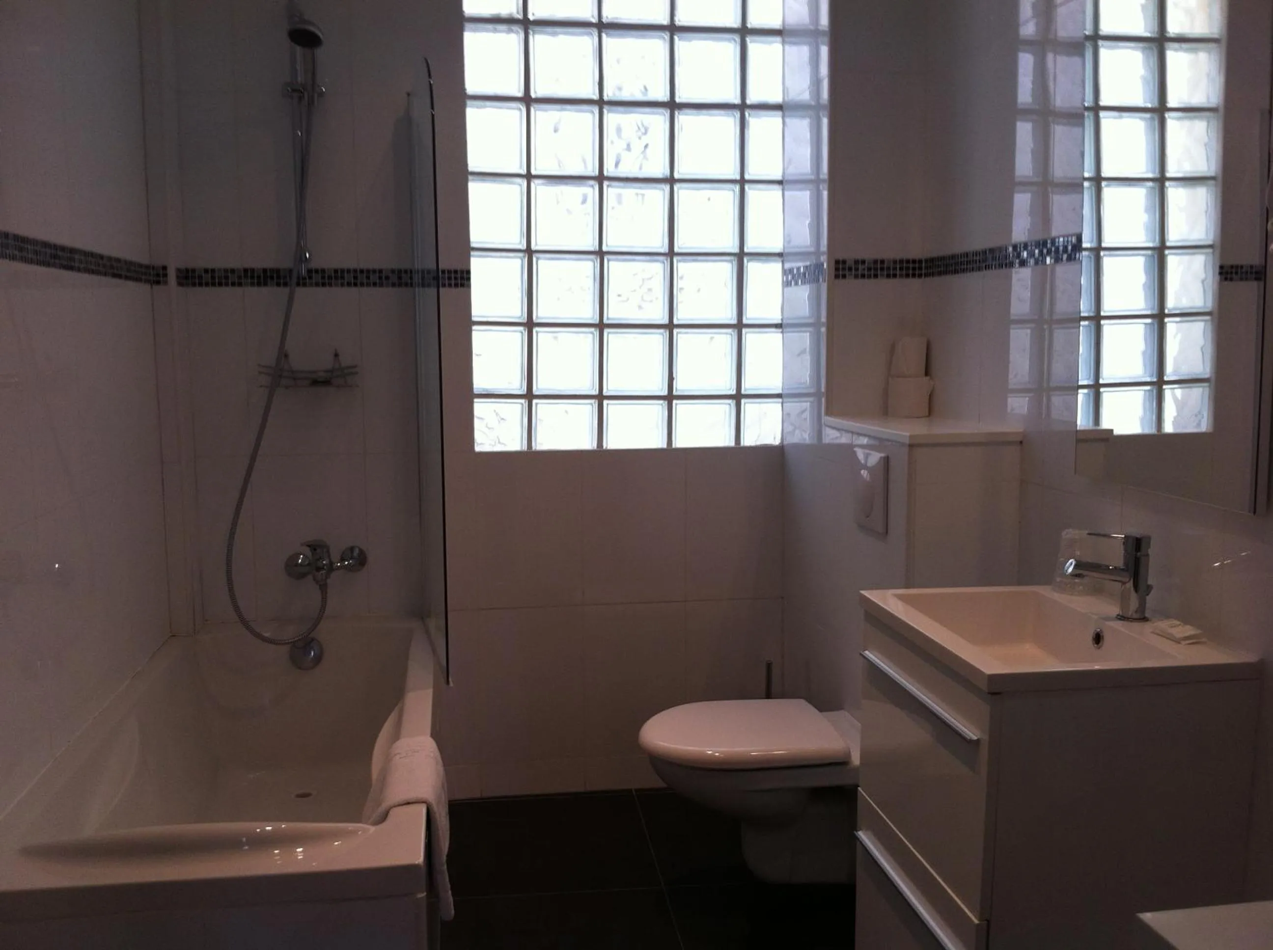 Bathroom in Grand Hôtel Magenta