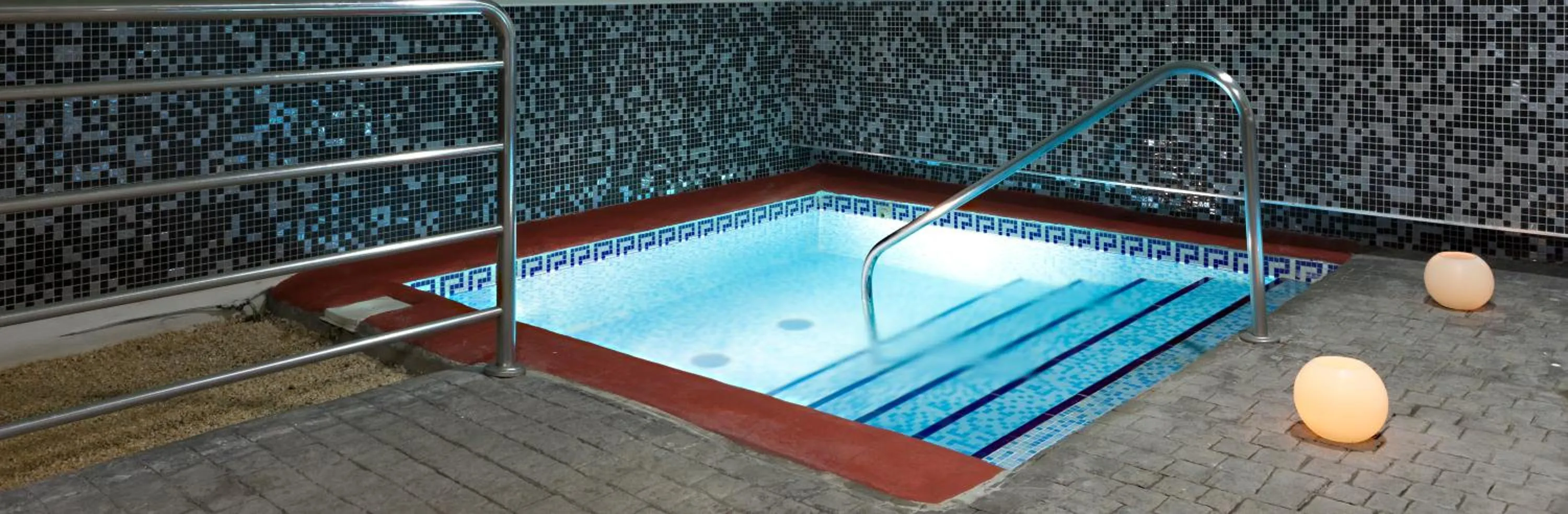 Hot Spring Bath in Senator Marbella