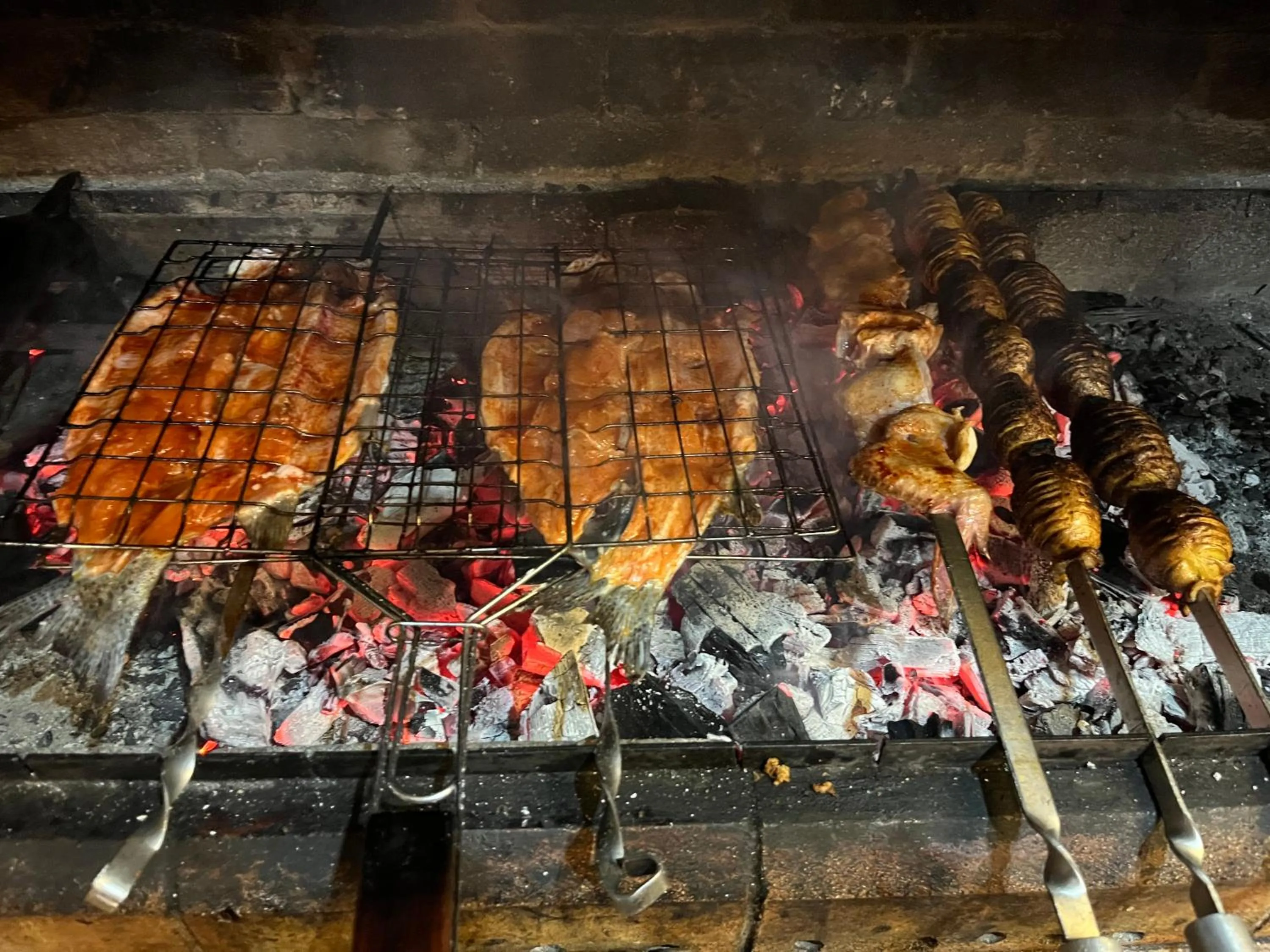 Kirch Hotel & Restaurant