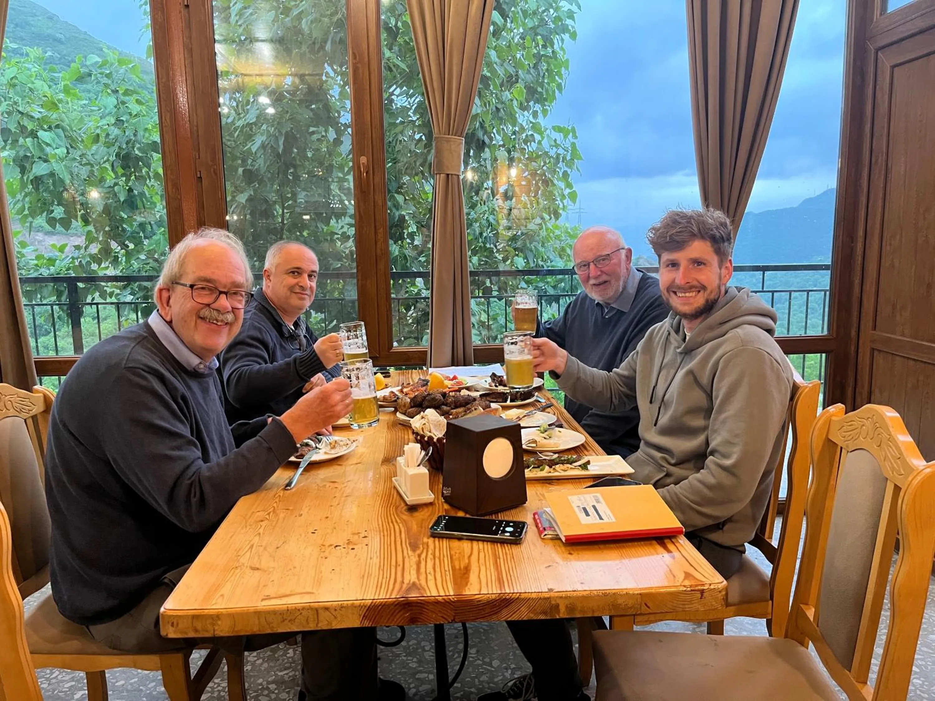 Kirch Hotel & Restaurant